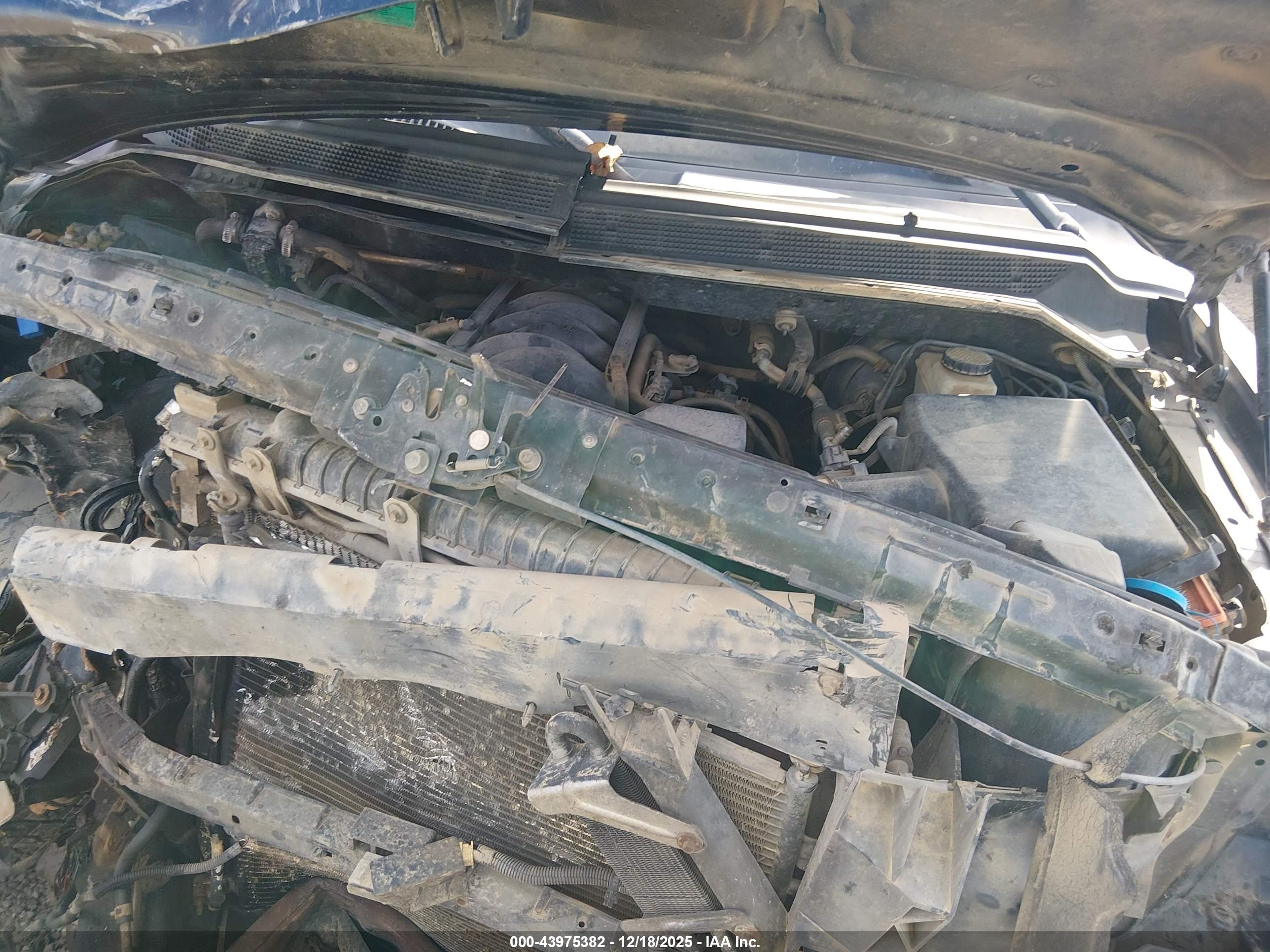 NISSAN TITAN image 10
