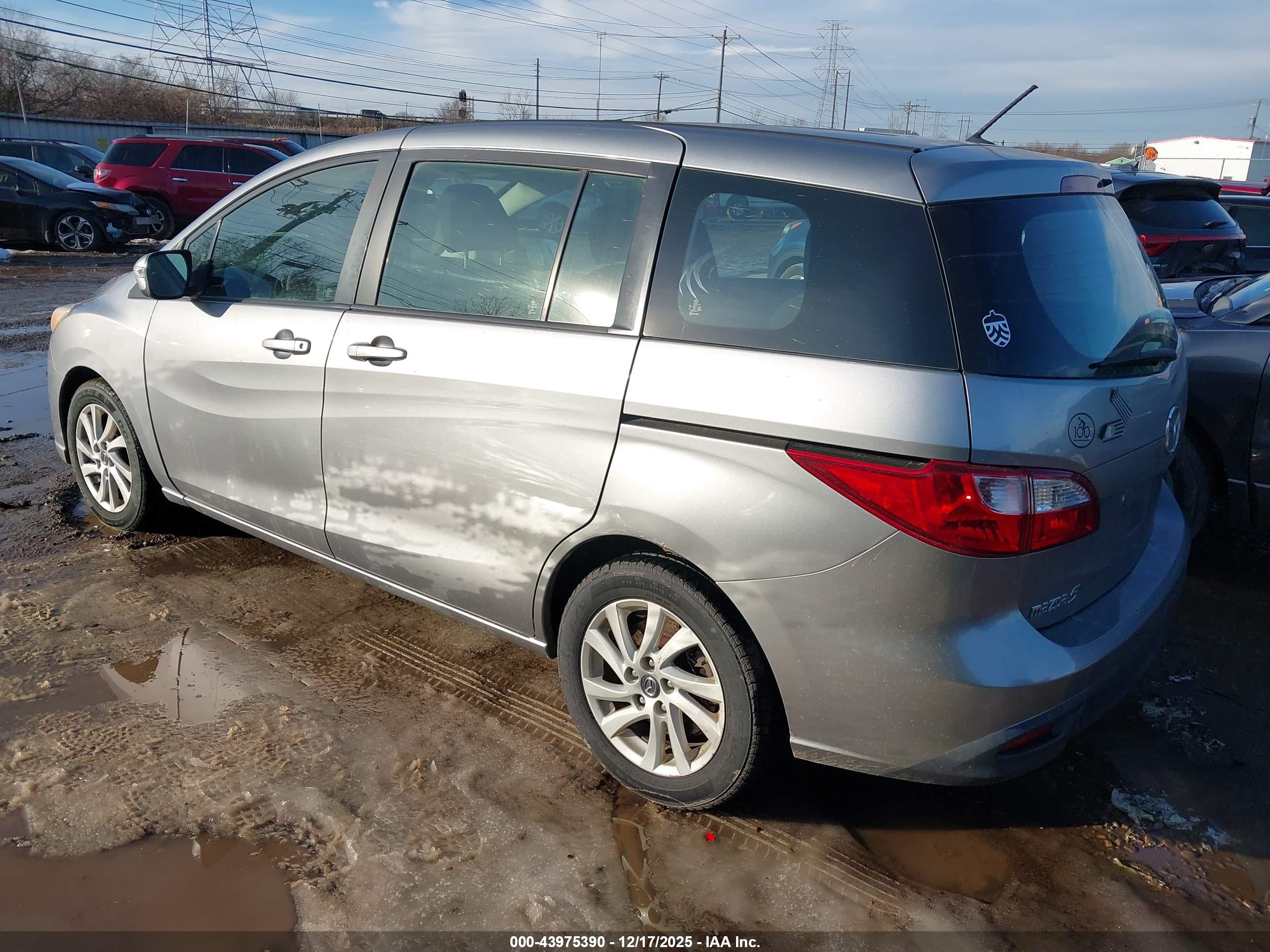 MAZDA MAZDA5 image 3