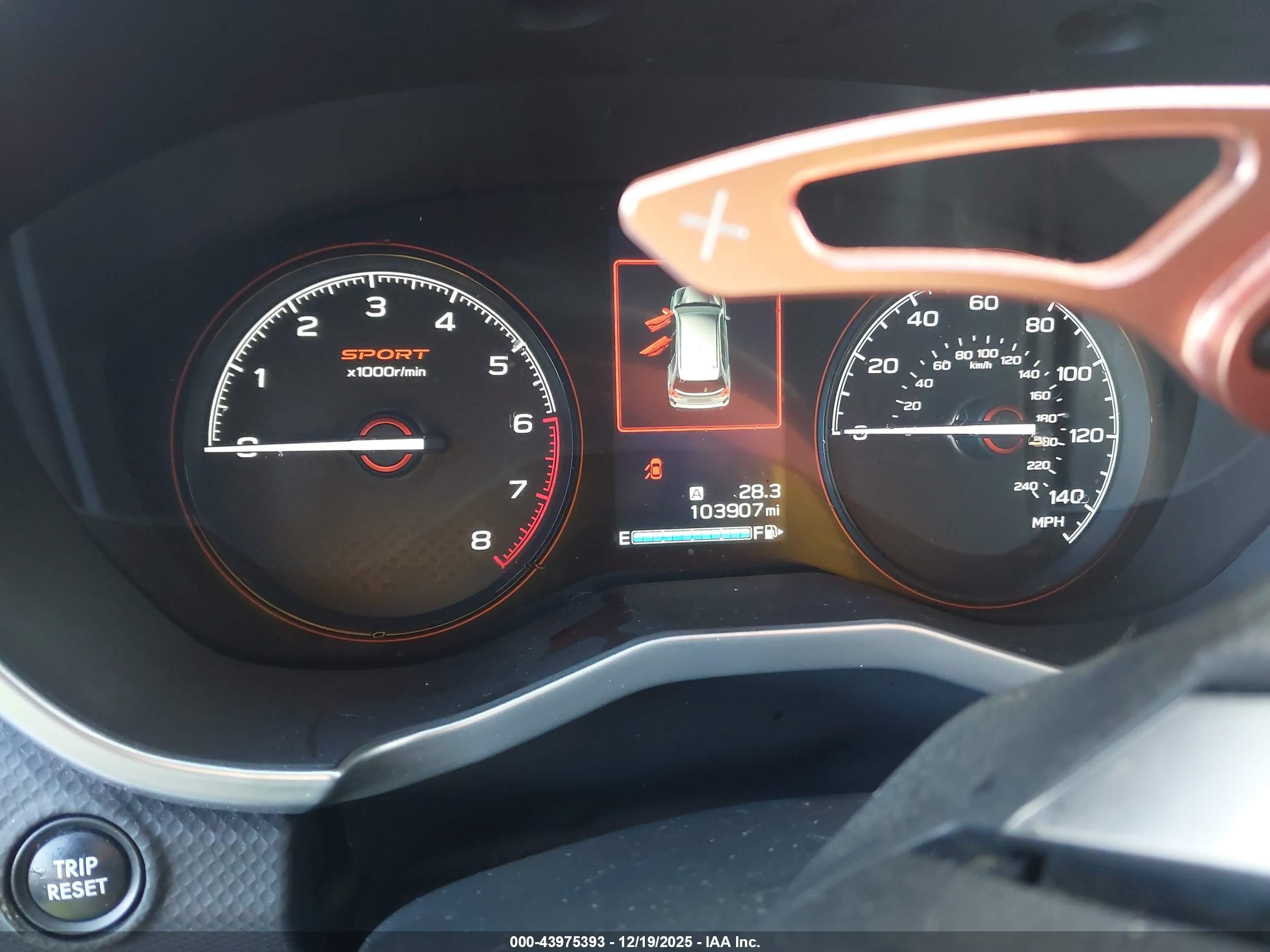 SUBARU FORESTER image 7