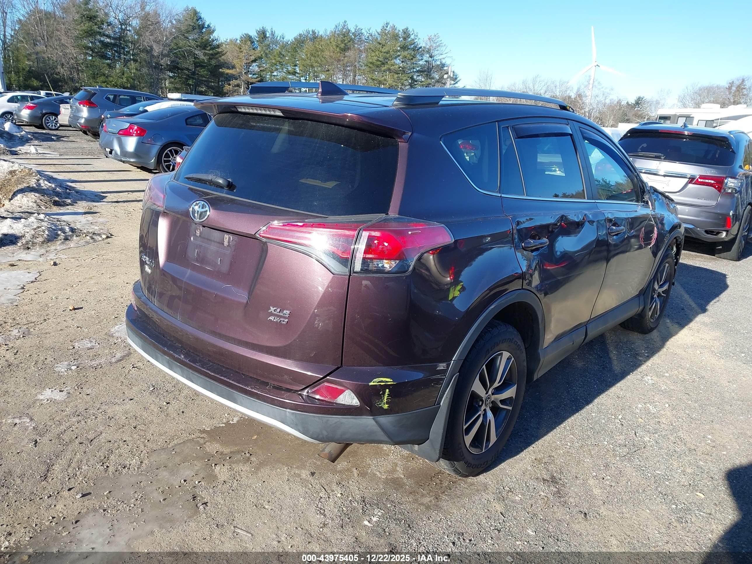 TOYOTA RAV4 image 4