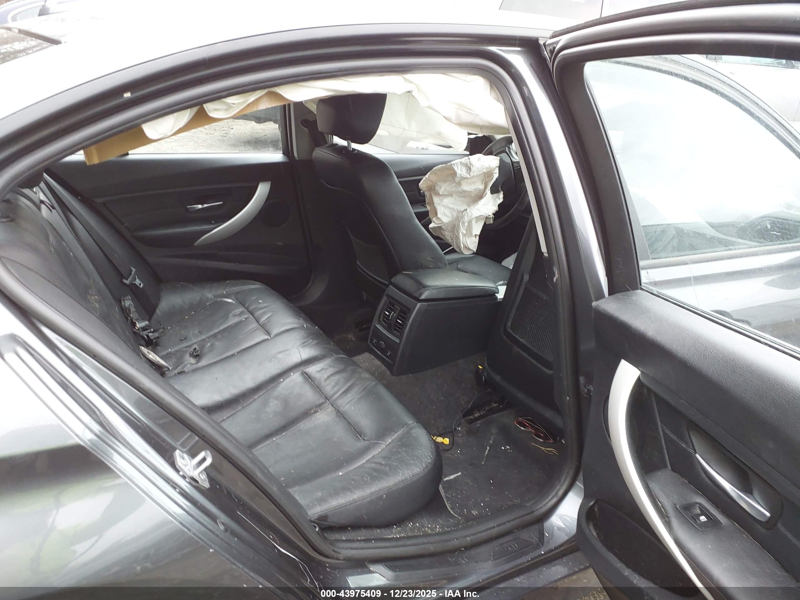 BMW 328I image 8