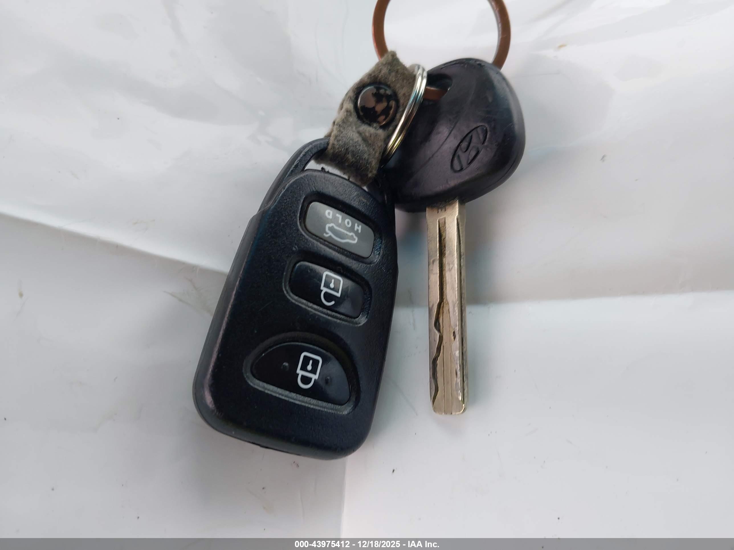 HYUNDAI SONATA image 11