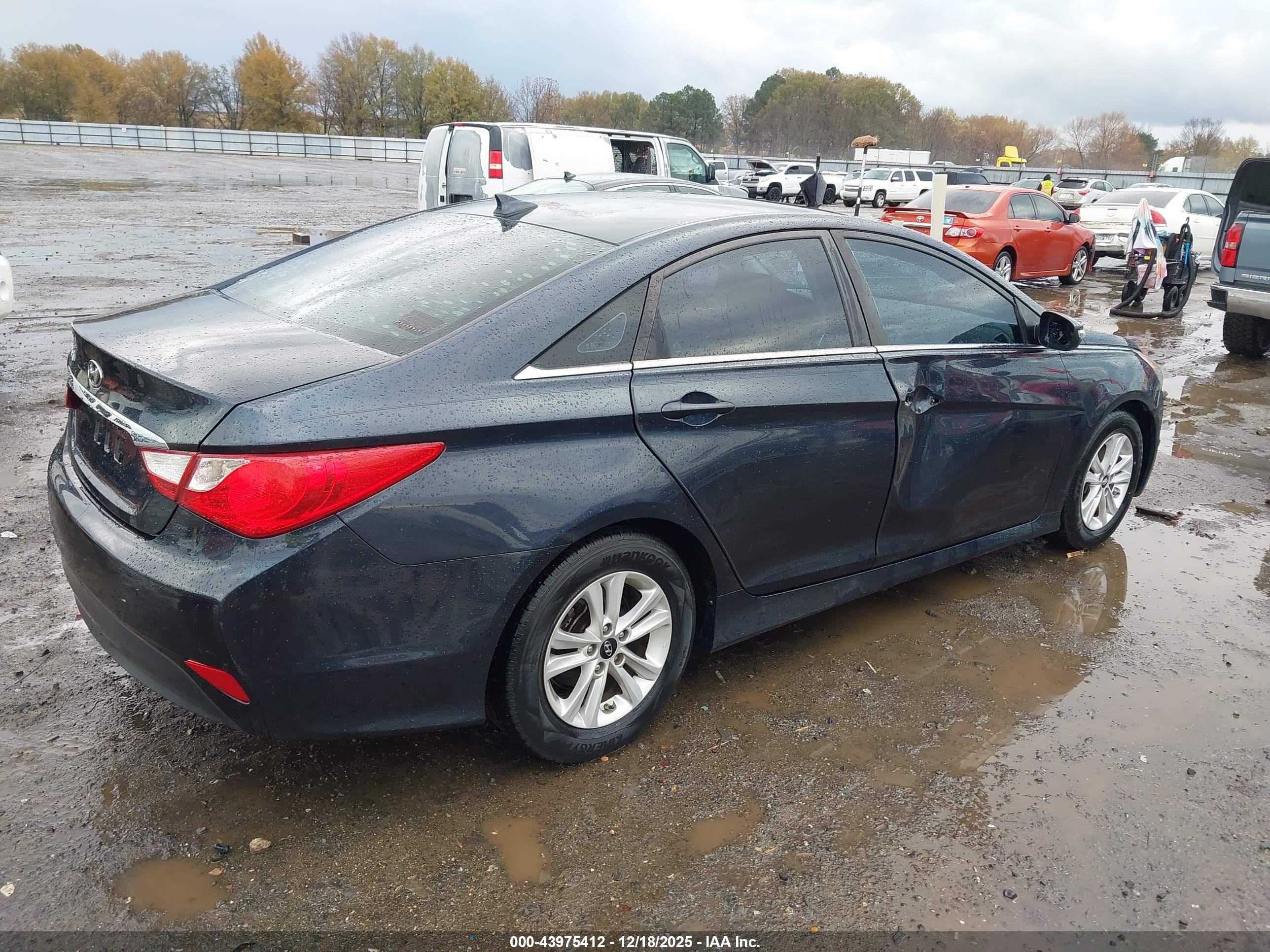 HYUNDAI SONATA image 4