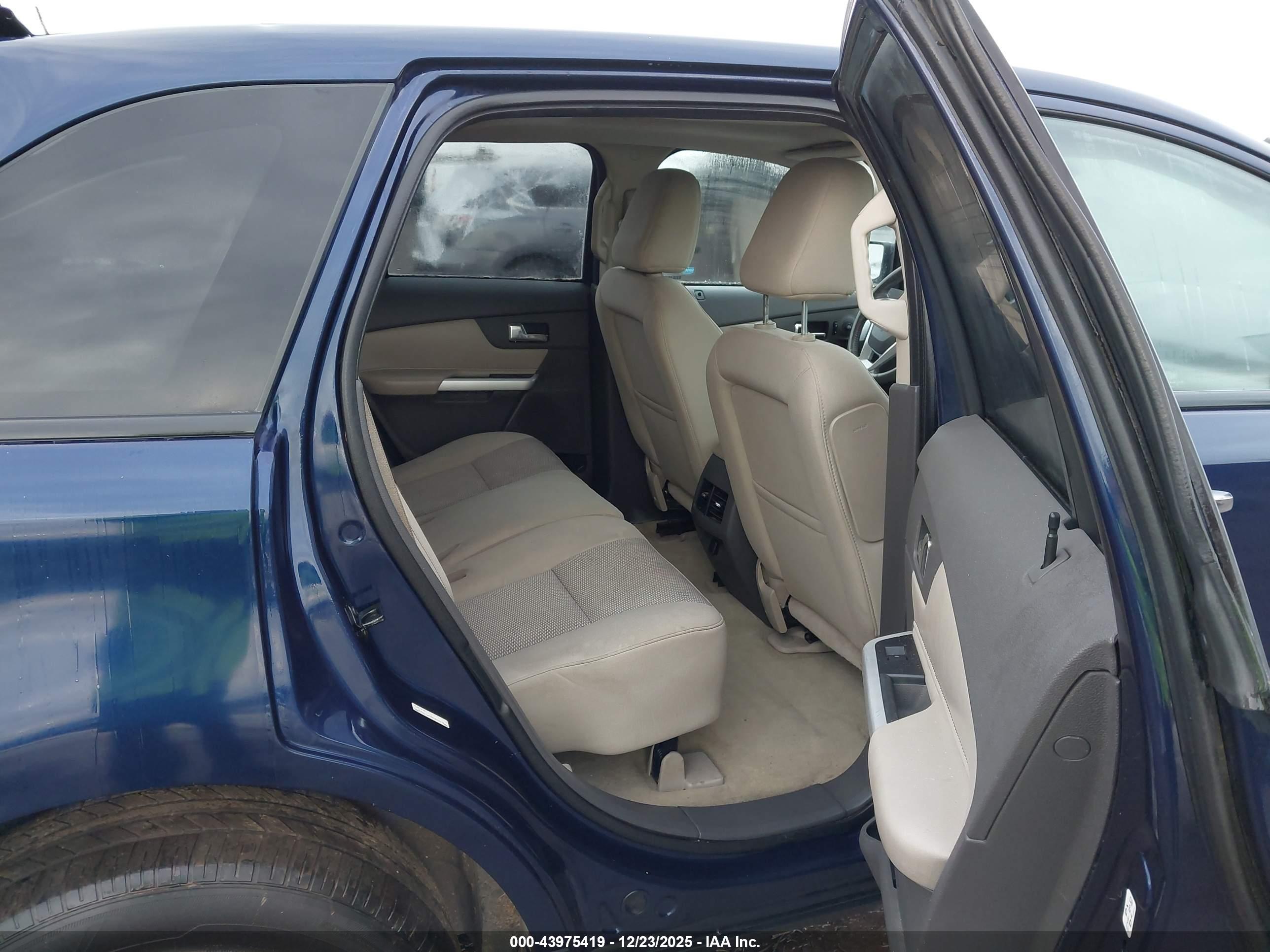 FORD EDGE image 8