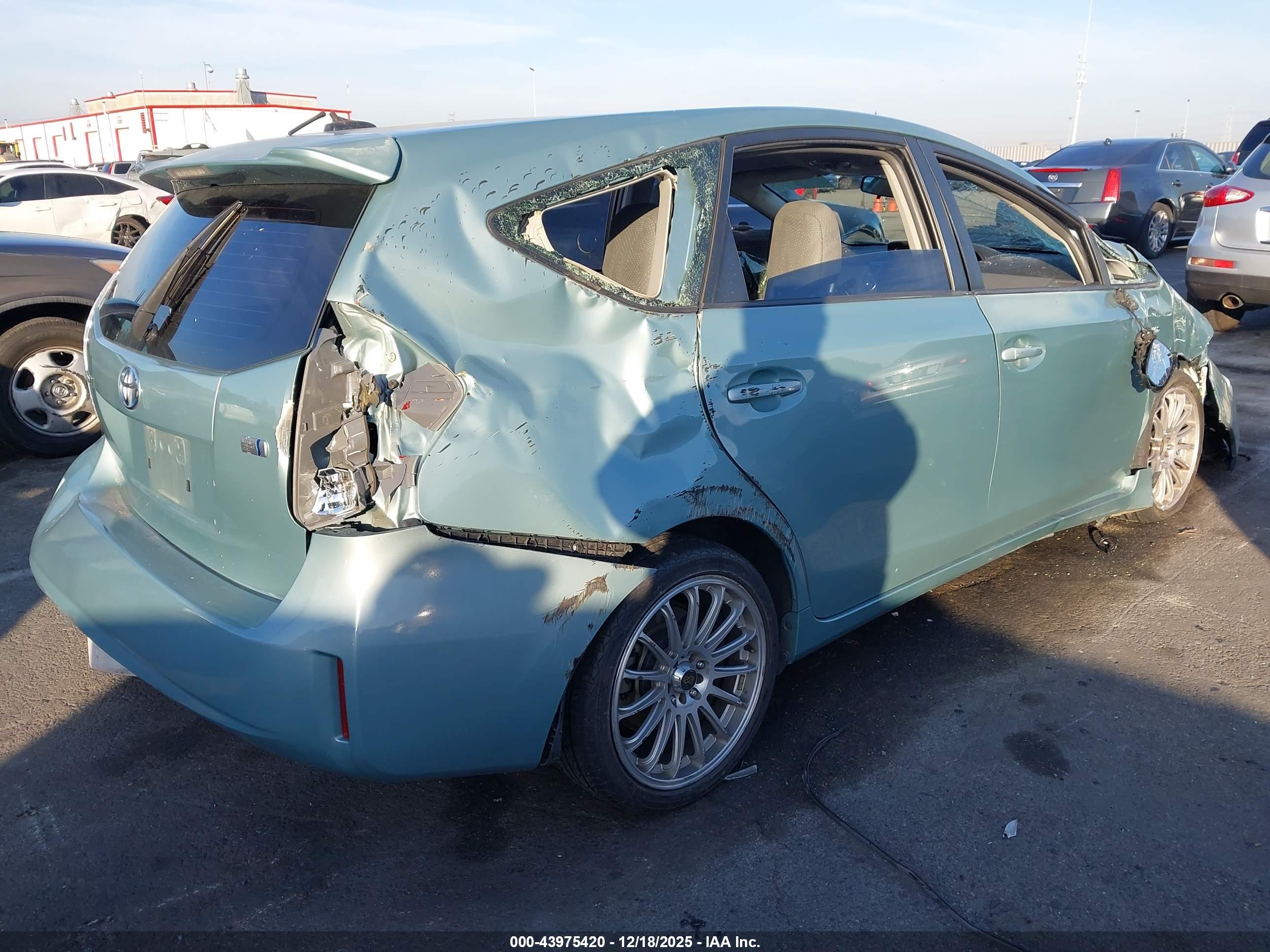TOYOTA PRIUS image 4