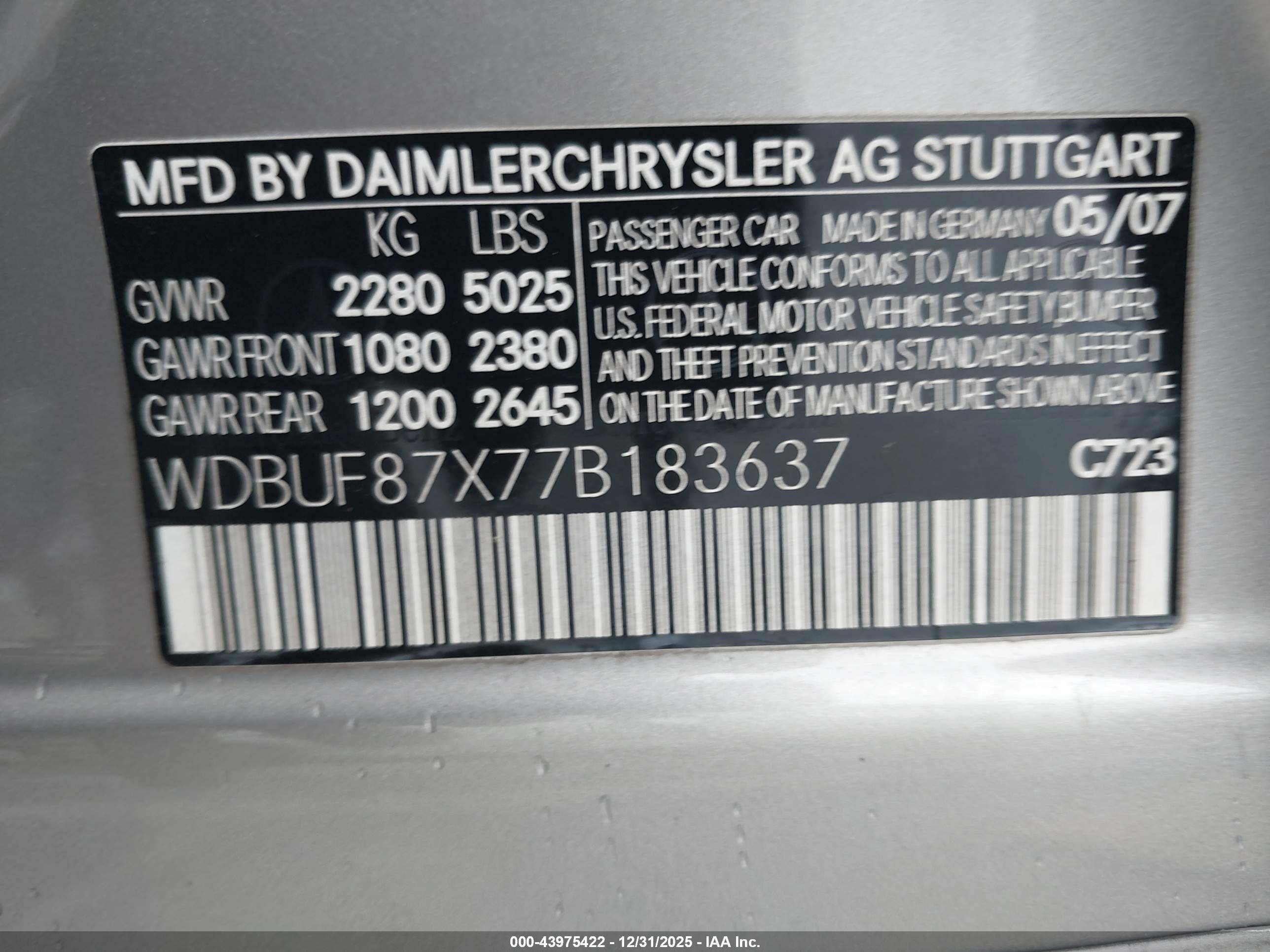 MERCEDES-BENZ E image 9