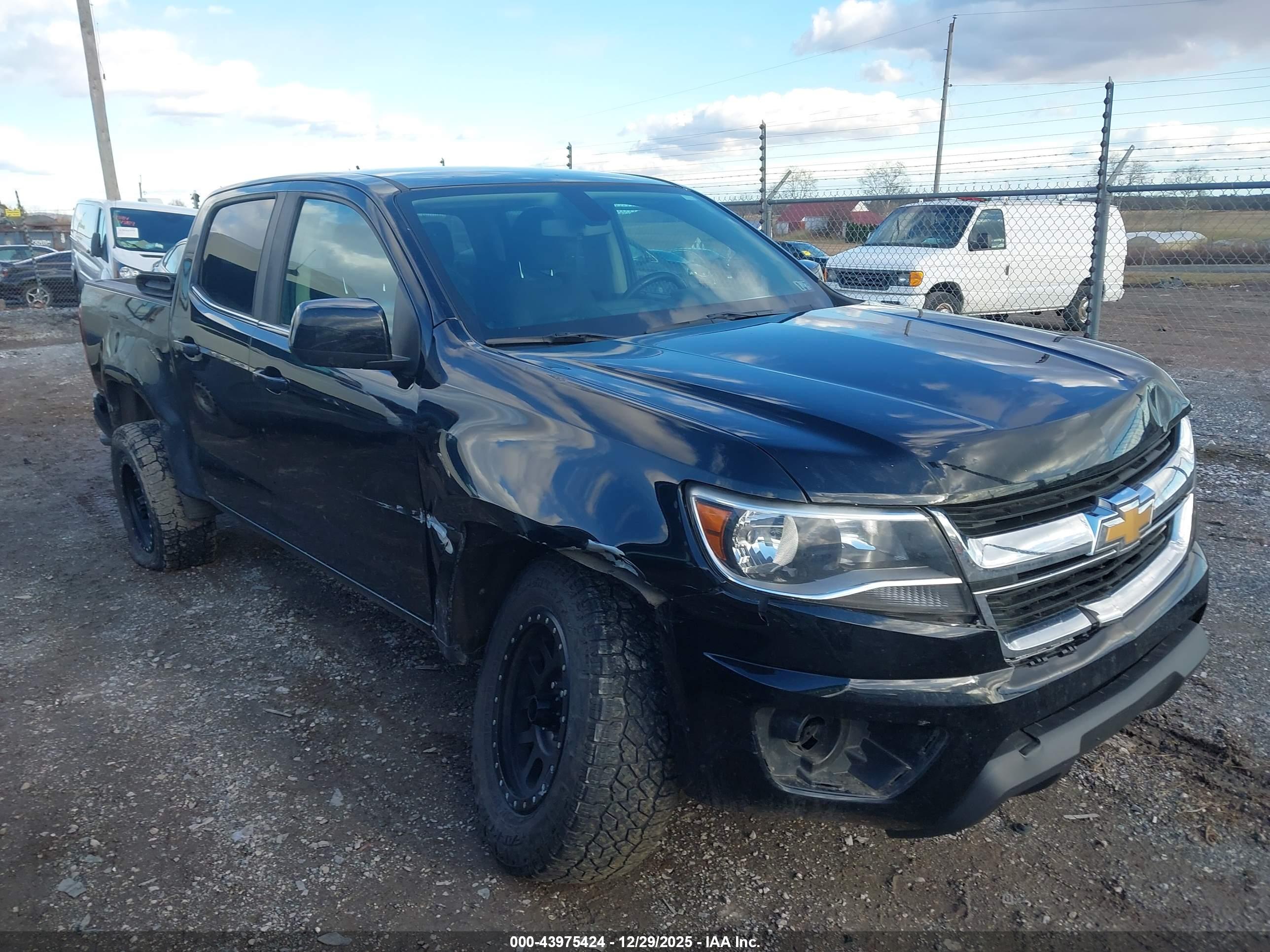 CHEVROLET COLORADO image 6