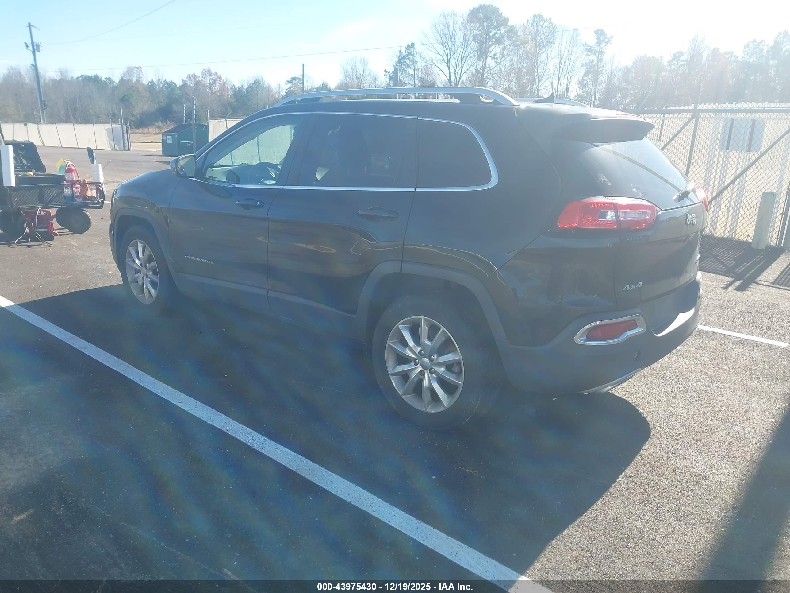 JEEP CHEROKEE image 3