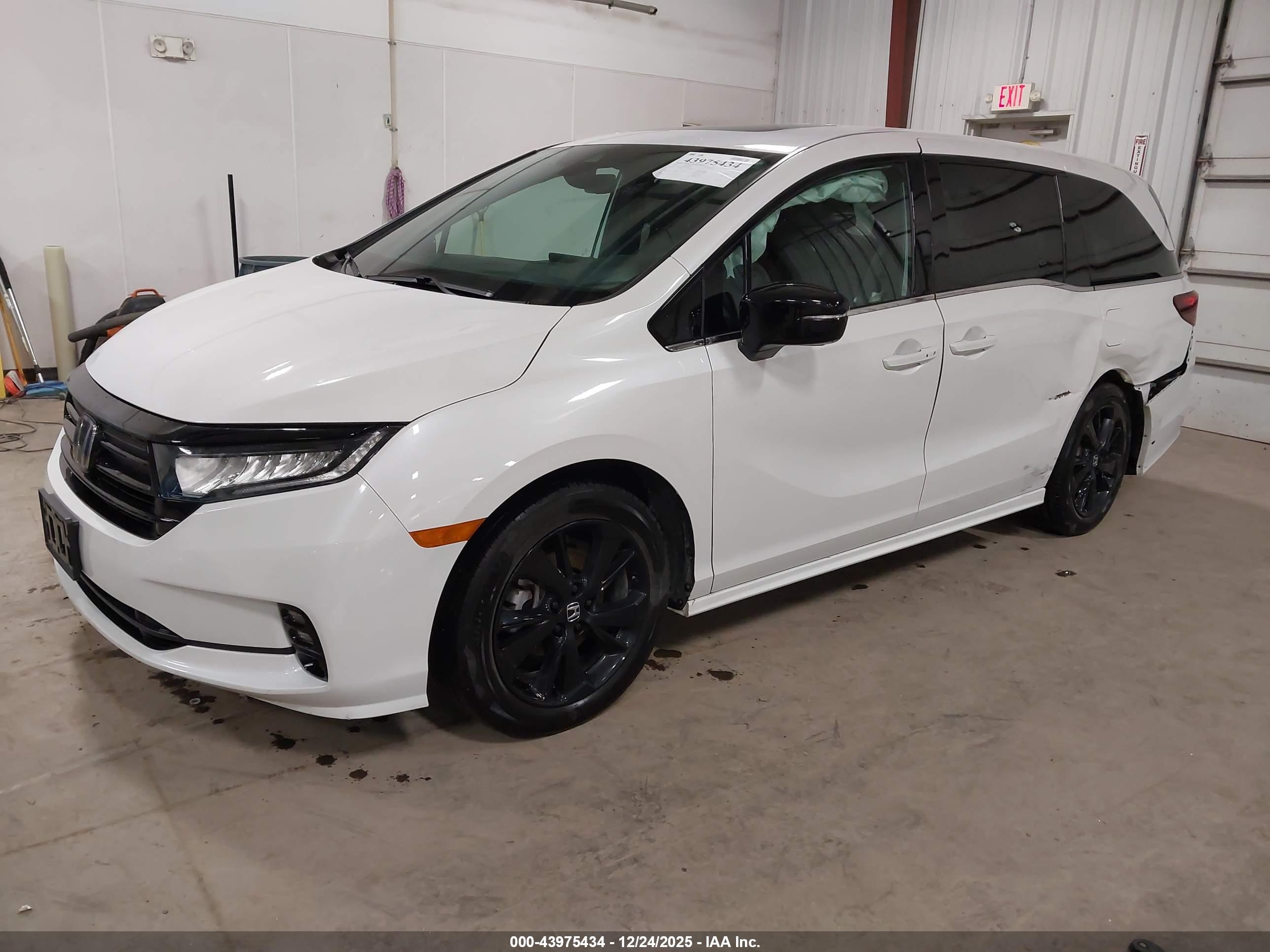 HONDA ODYSSEY image 2