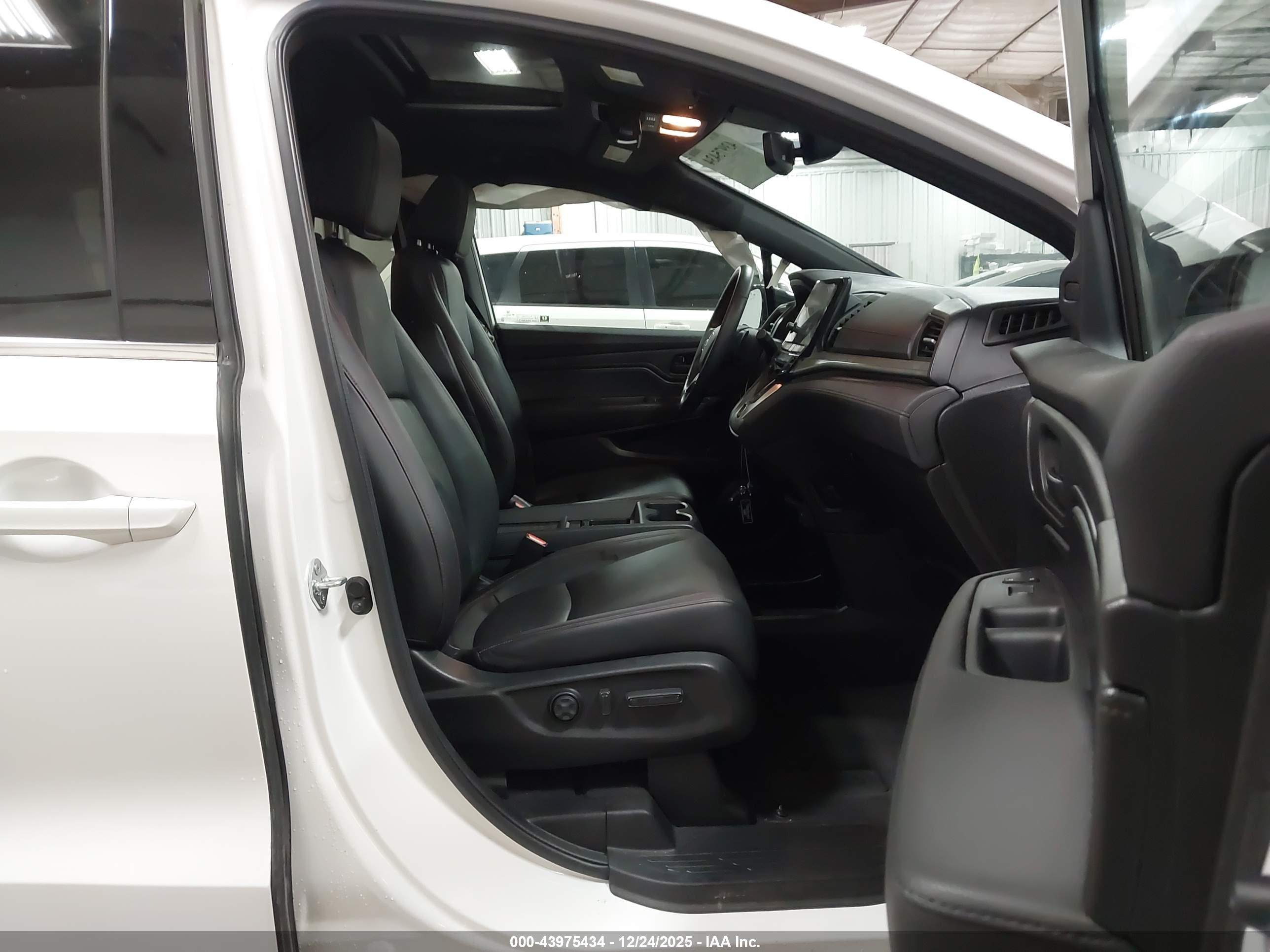 HONDA ODYSSEY image 5
