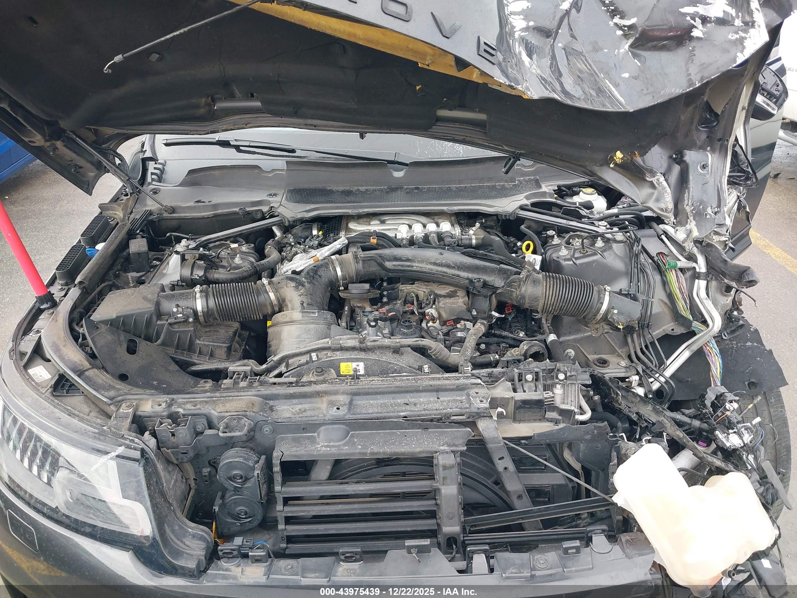 LAND ROVER image 10