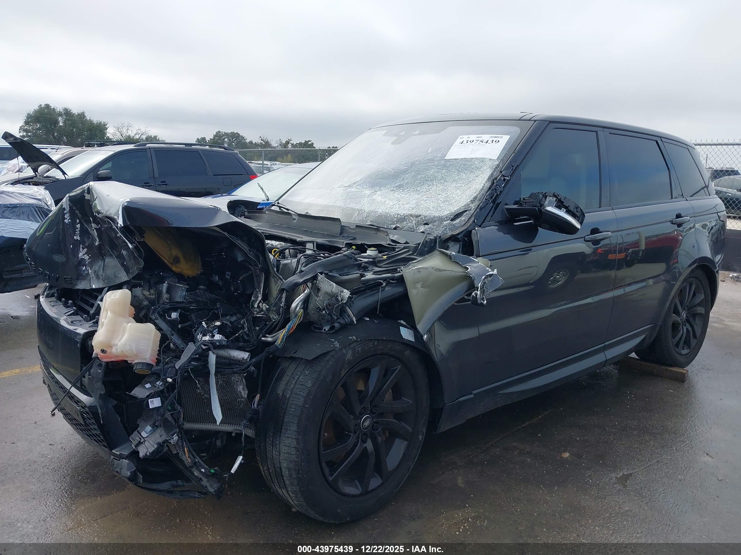 LAND ROVER image 2
