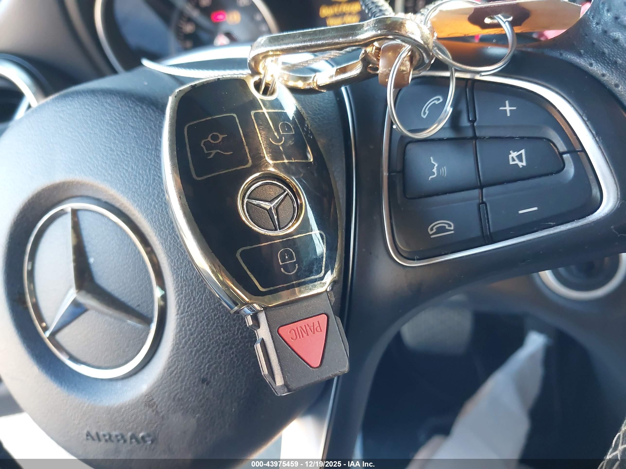 MERCEDES-BENZ CLA image 11