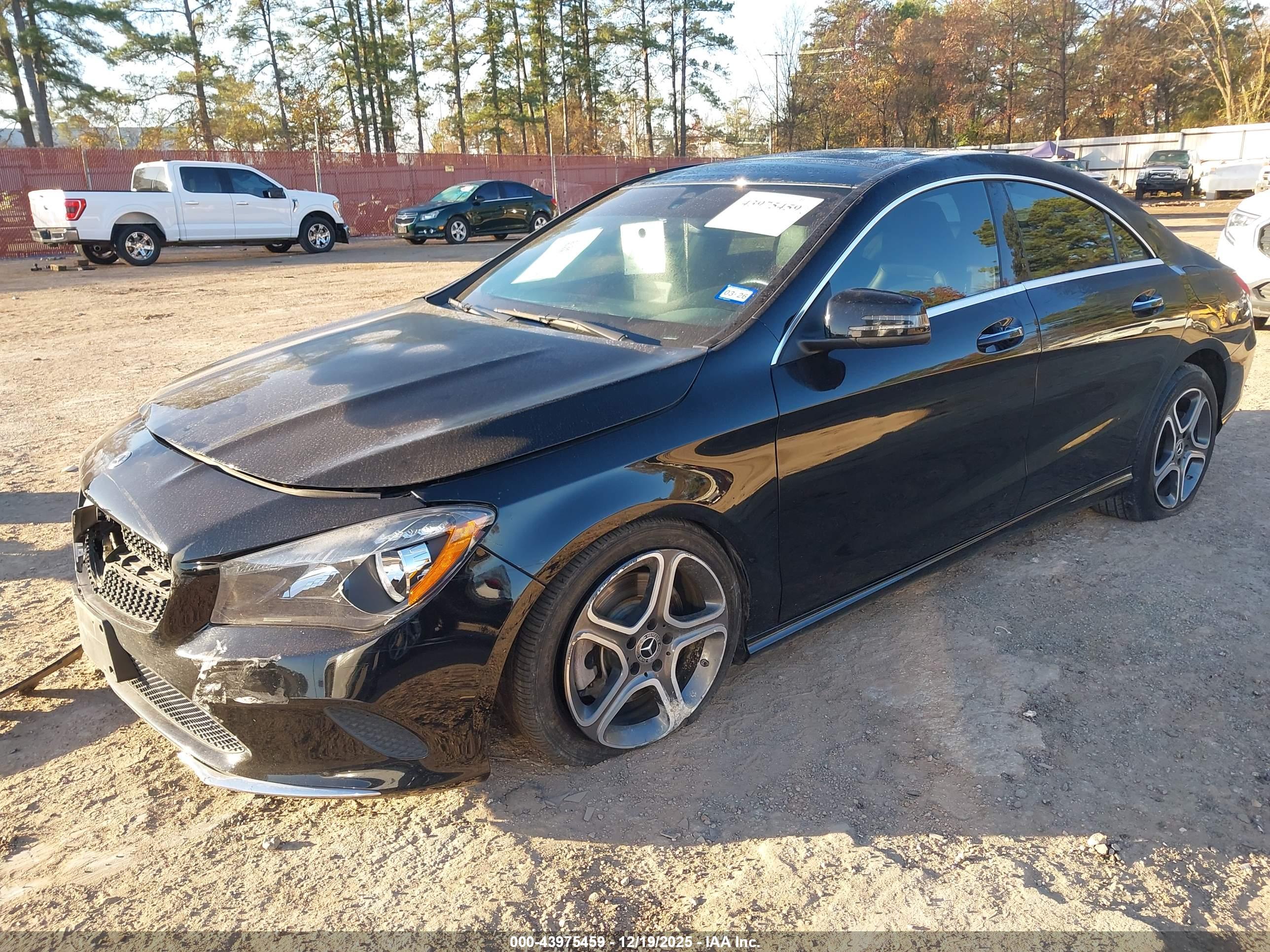 MERCEDES-BENZ CLA image 2
