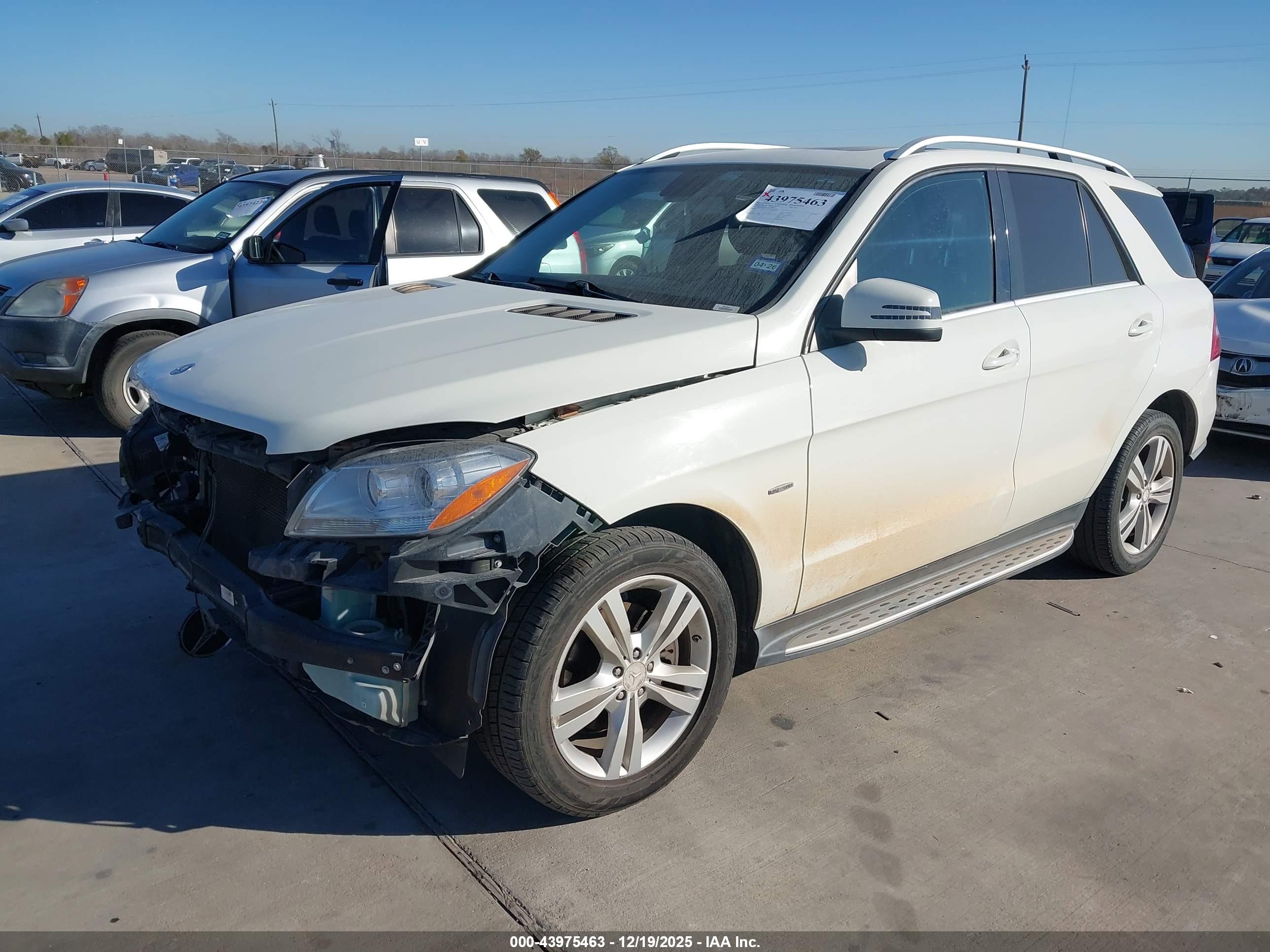 MERCEDES-BENZ ML image 2