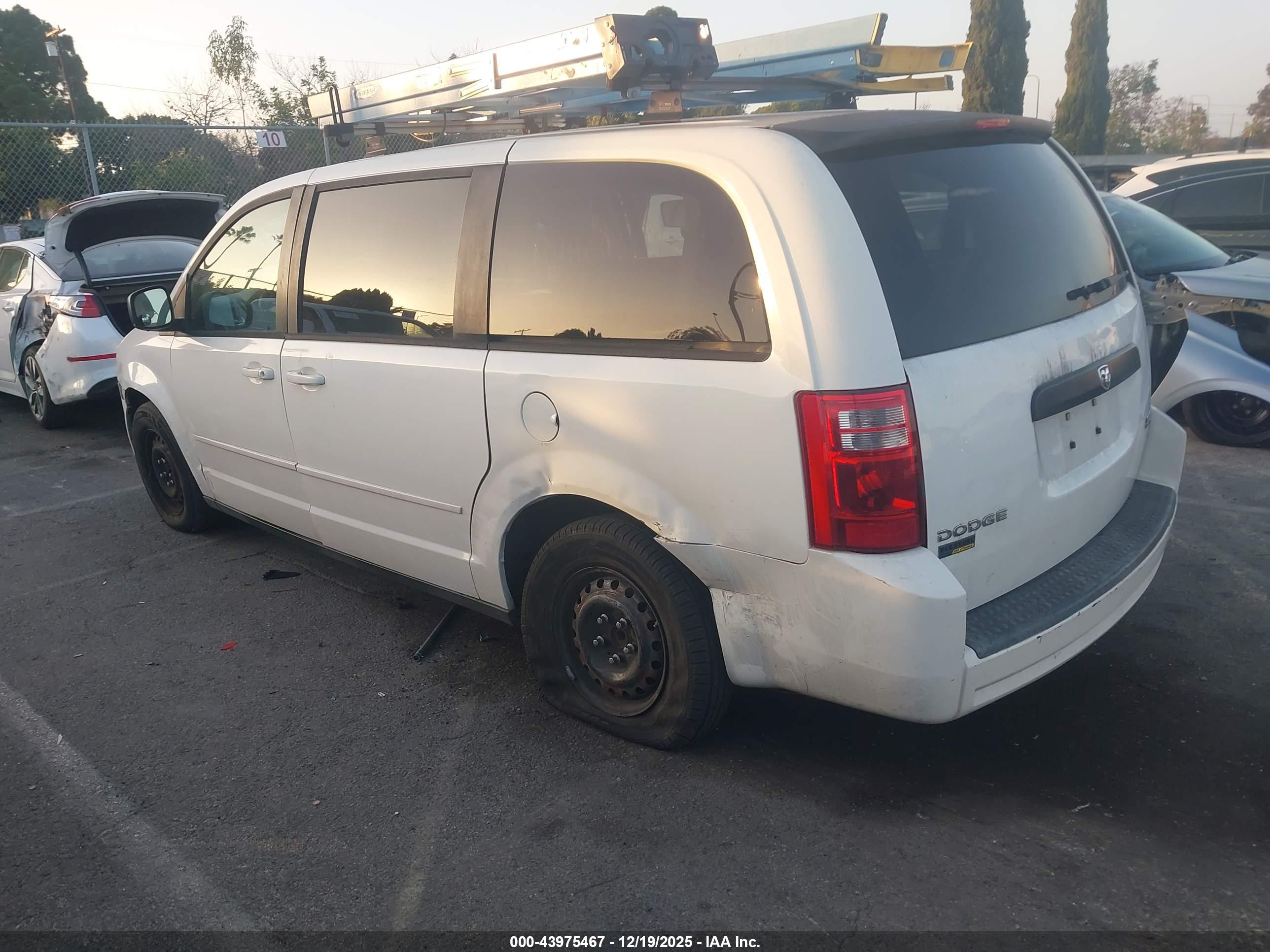 DODGE GRAND image 3