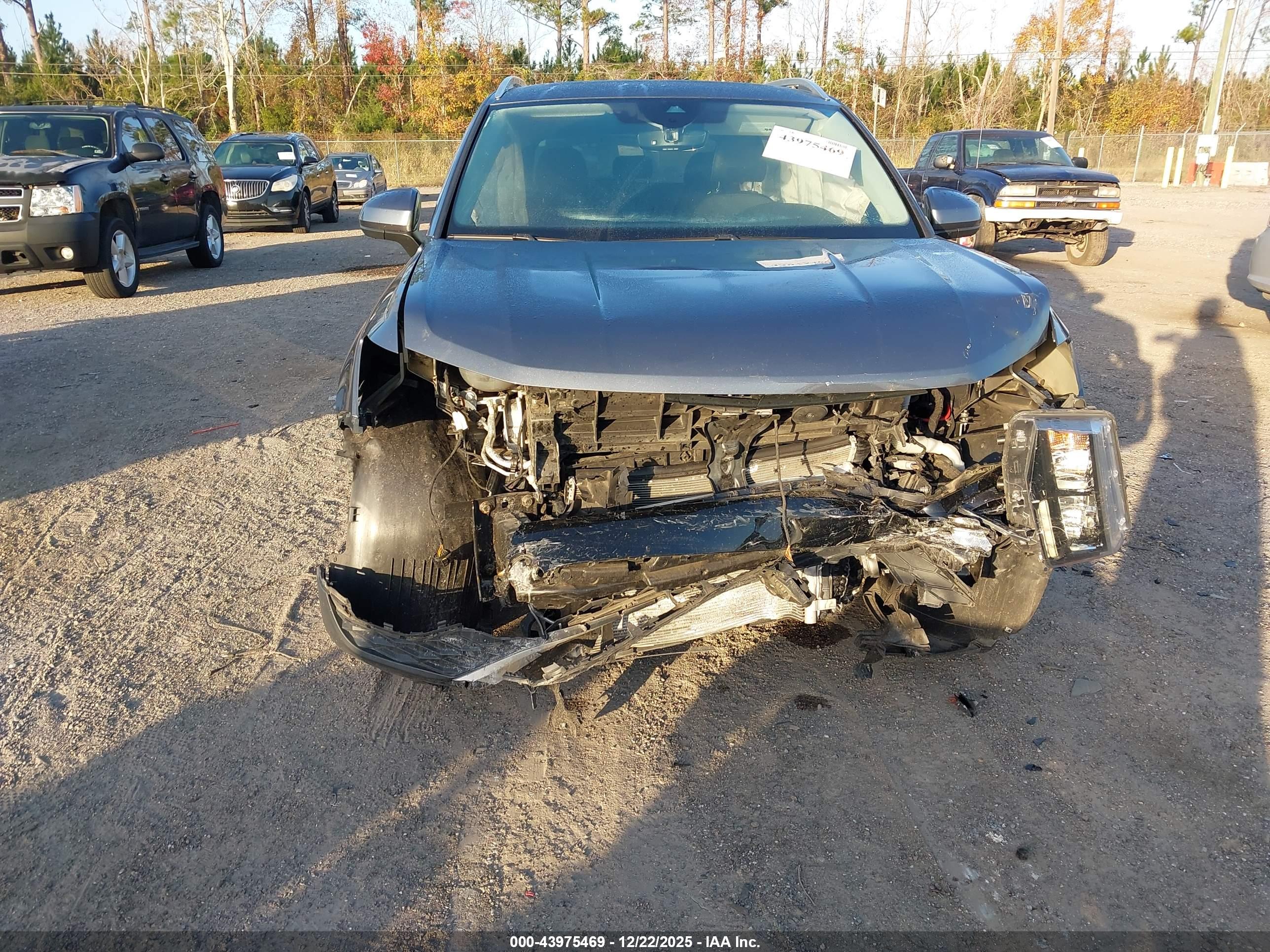 VOLKSWAGEN TAOS image 6