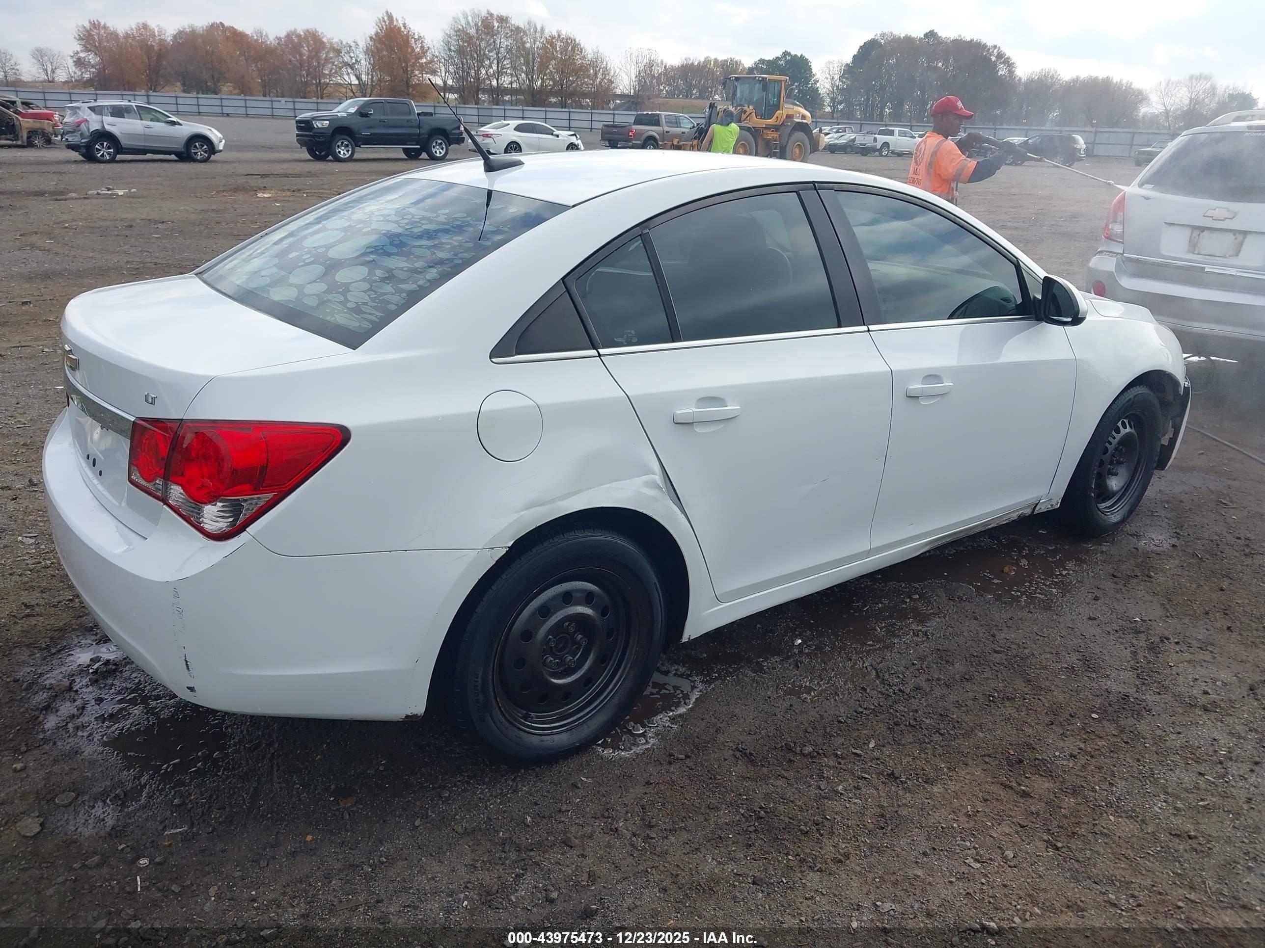 CHEVROLET CRUZE image 4