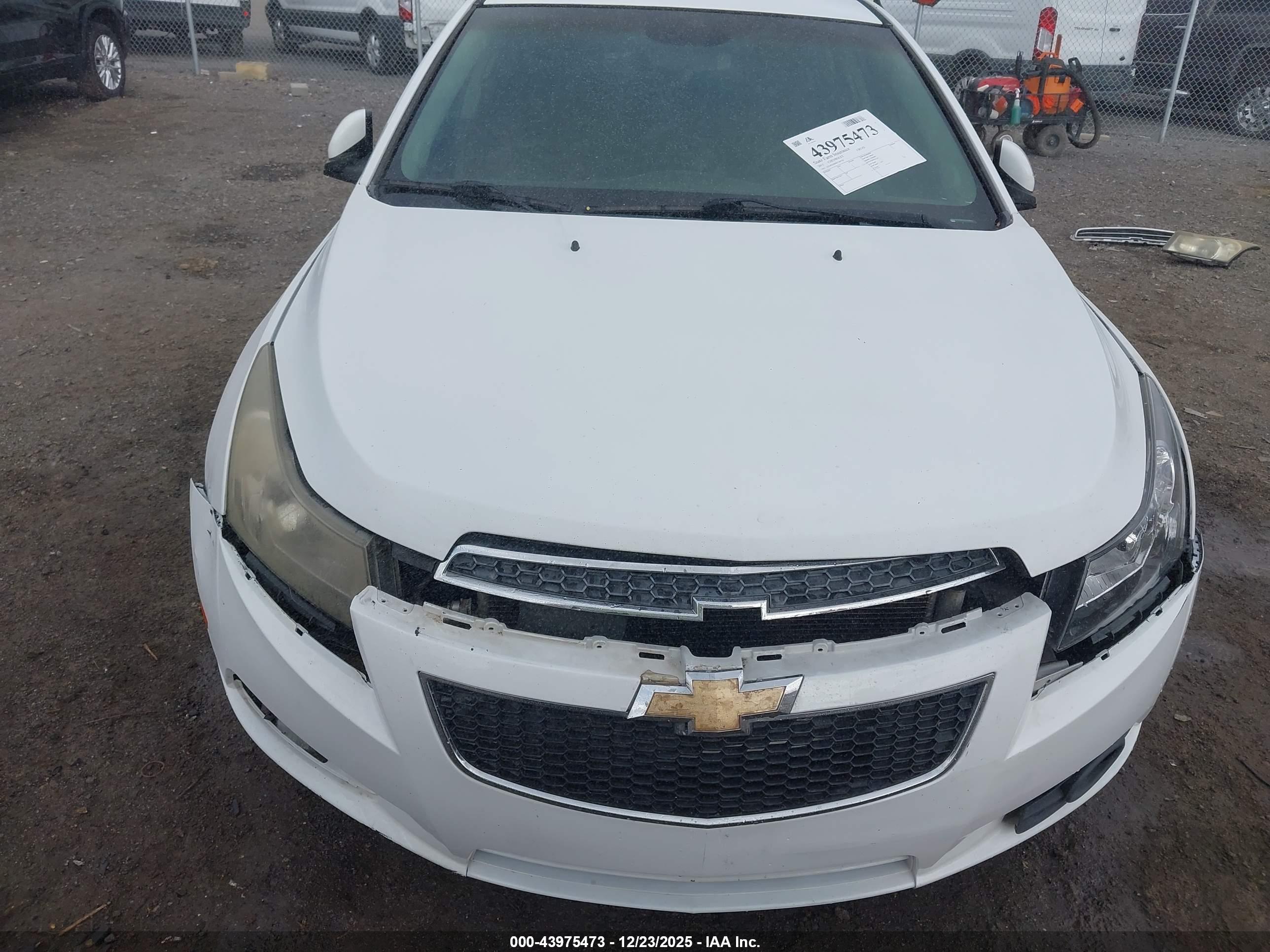 CHEVROLET CRUZE image 6
