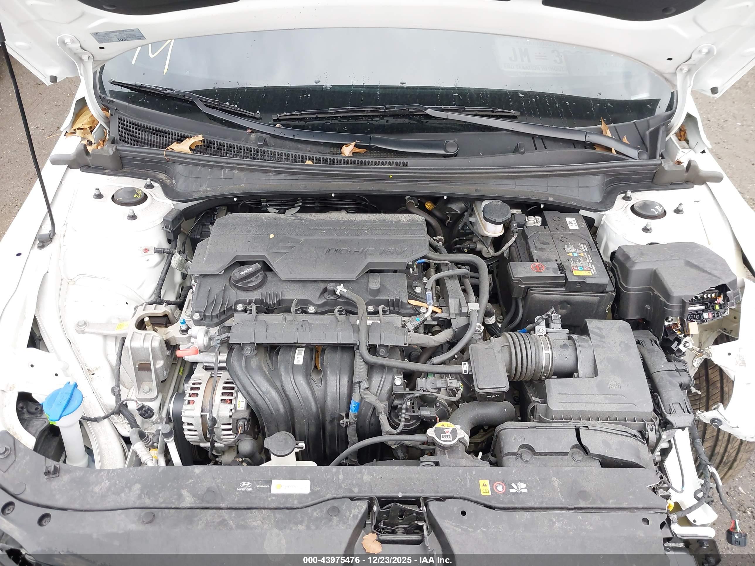 HYUNDAI ELANTRA image 10