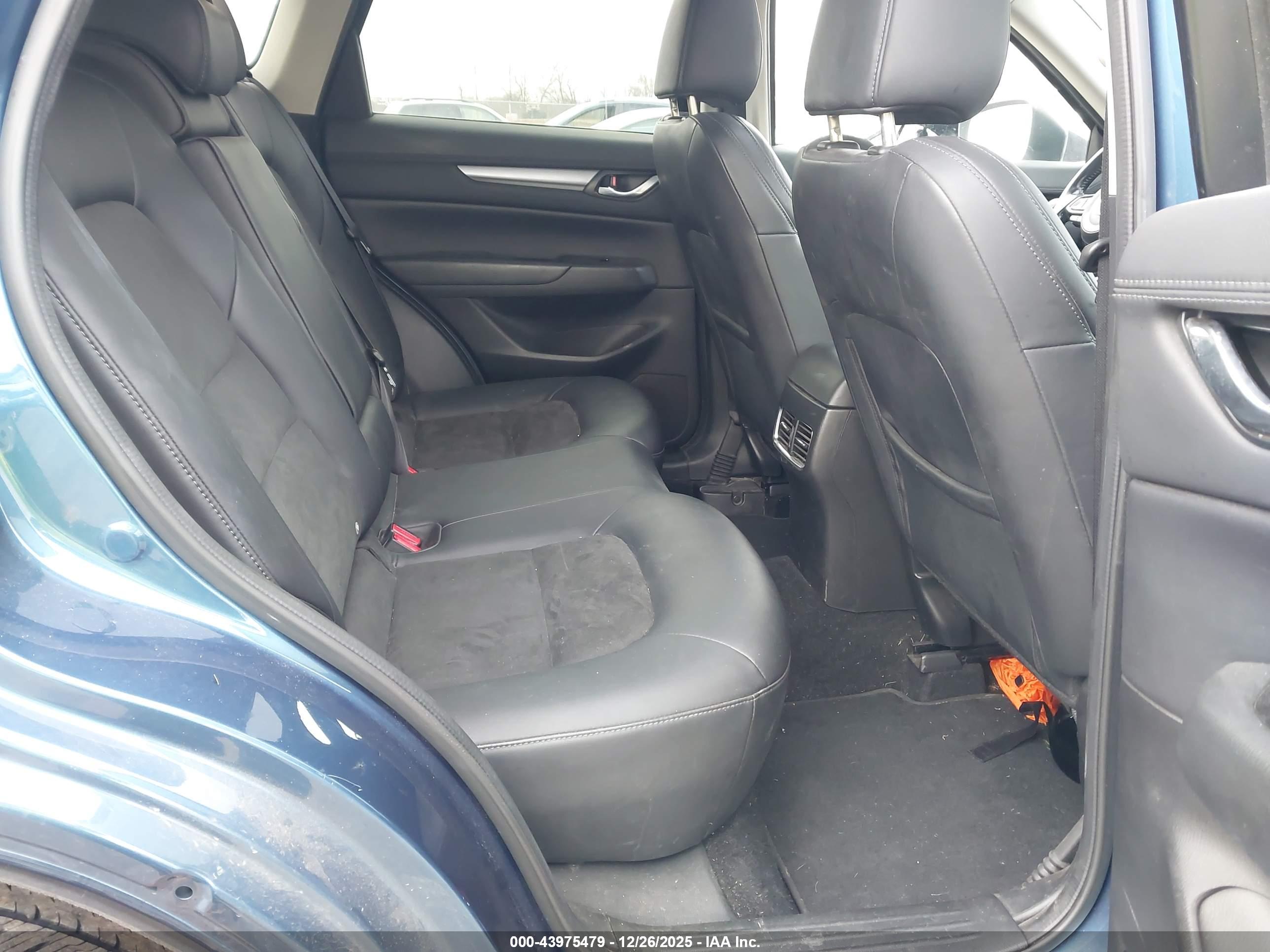 MAZDA CX-5 image 8