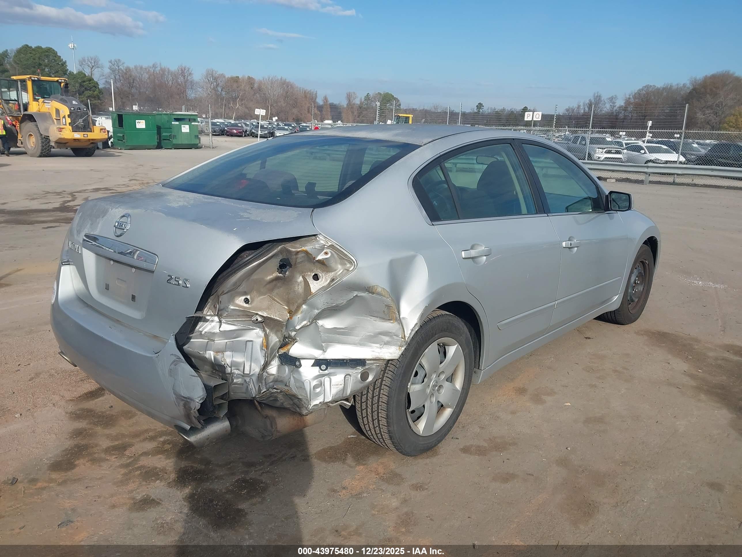 NISSAN ALTIMA image 4