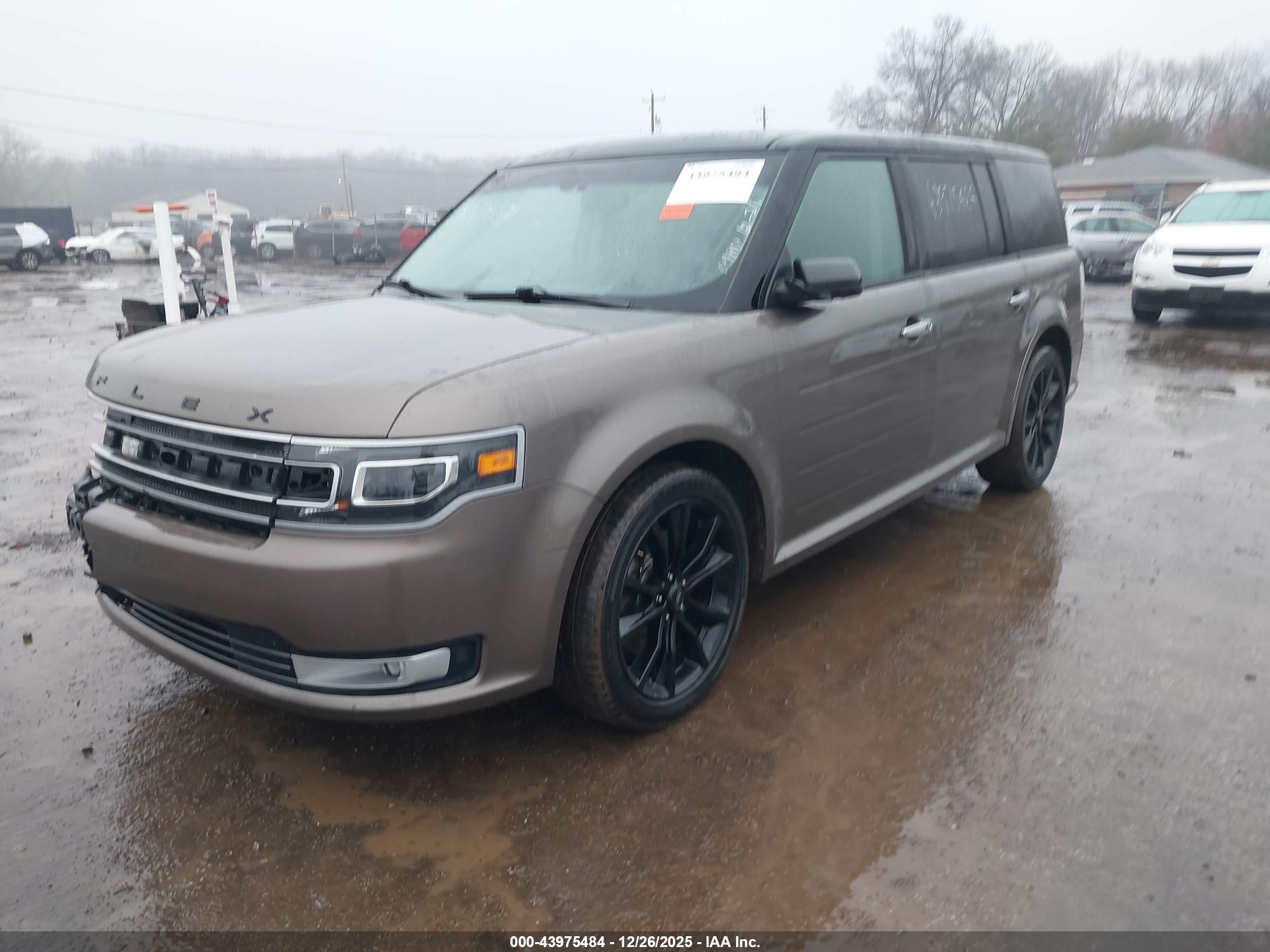 FORD FLEX image 2
