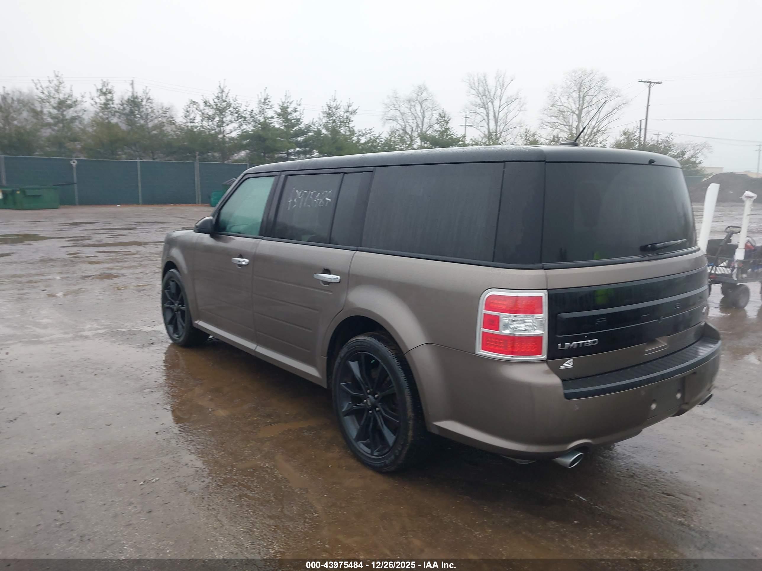 FORD FLEX image 3