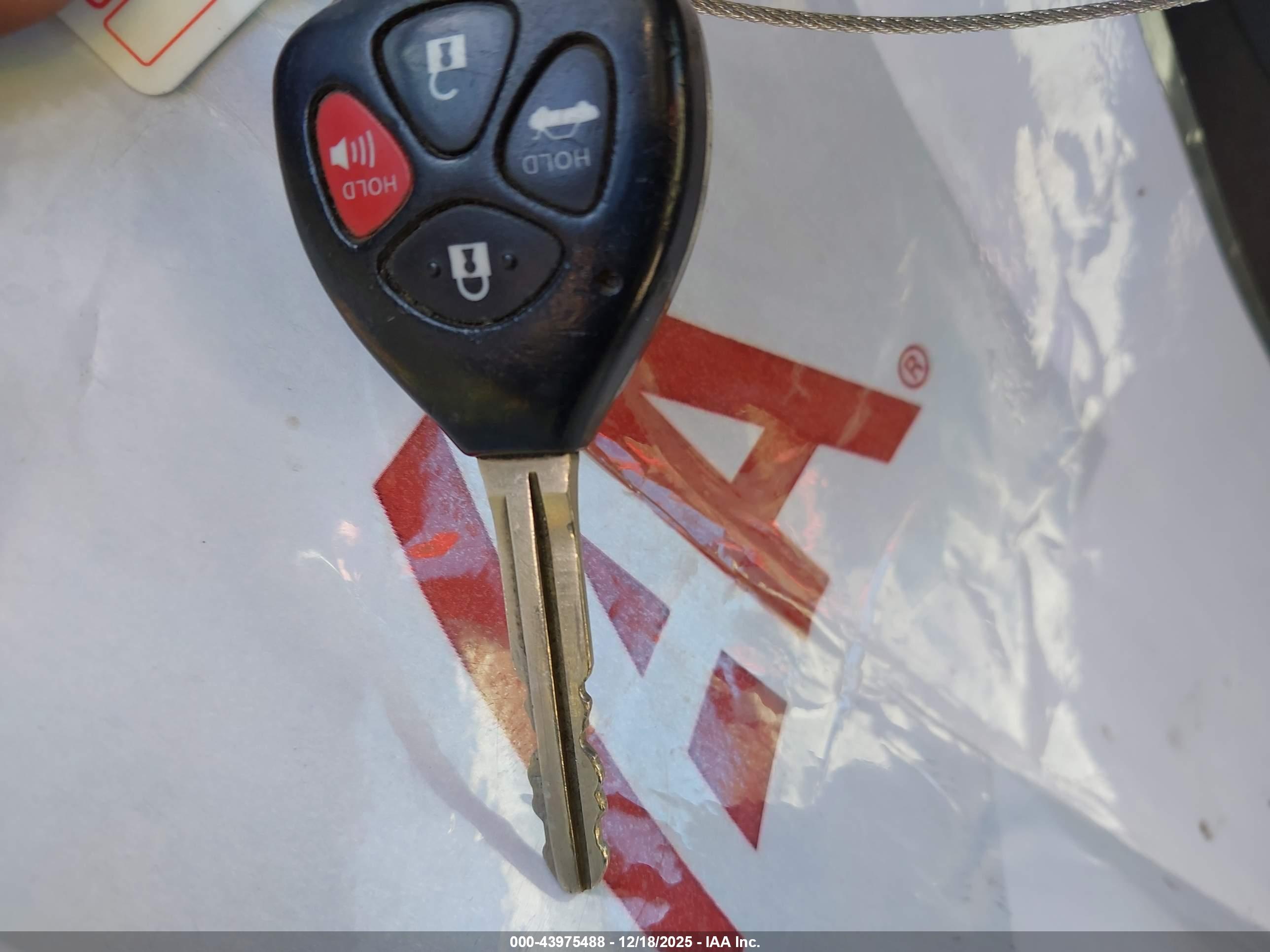TOYOTA CAMRY image 11