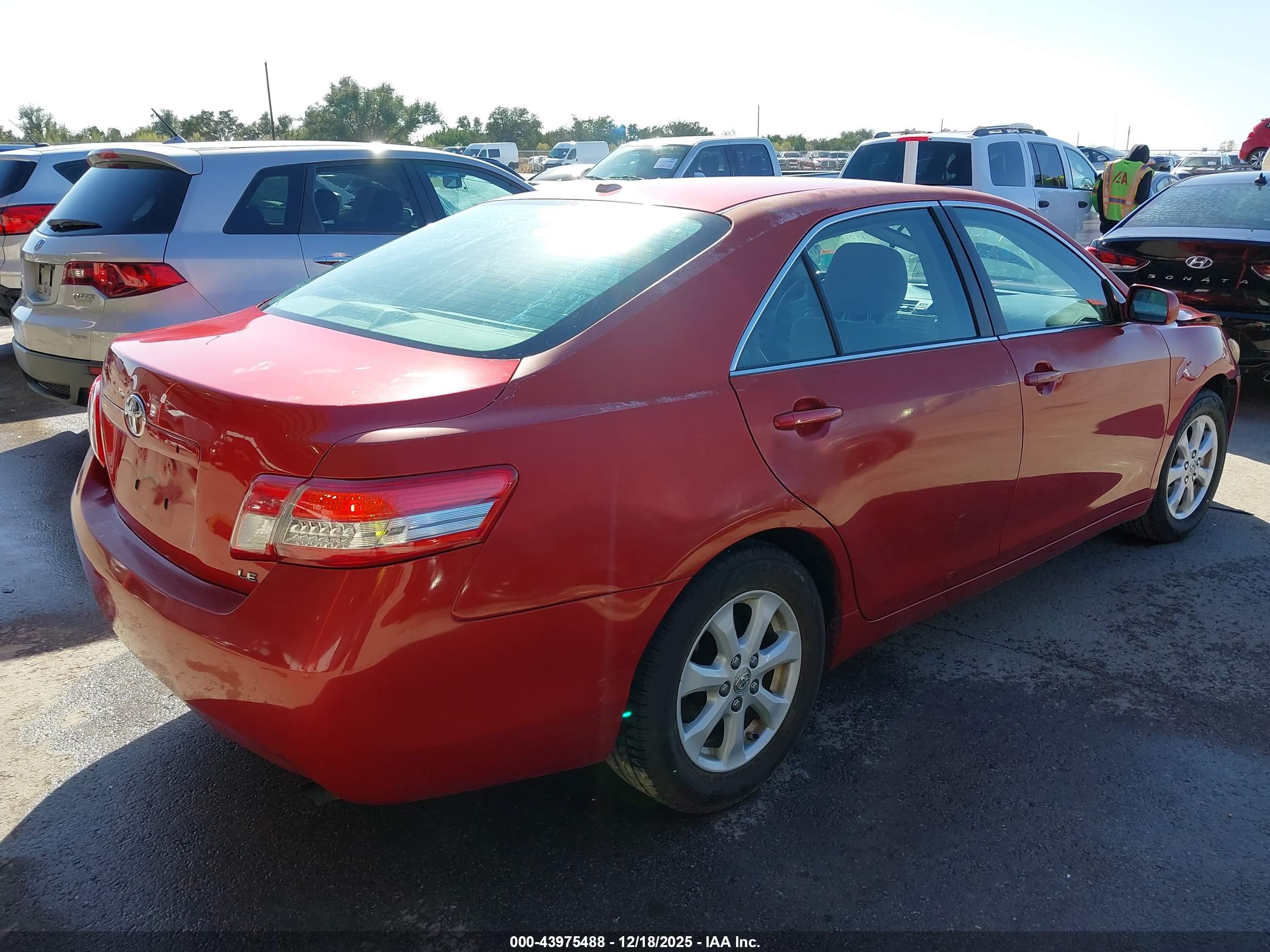 TOYOTA CAMRY image 4