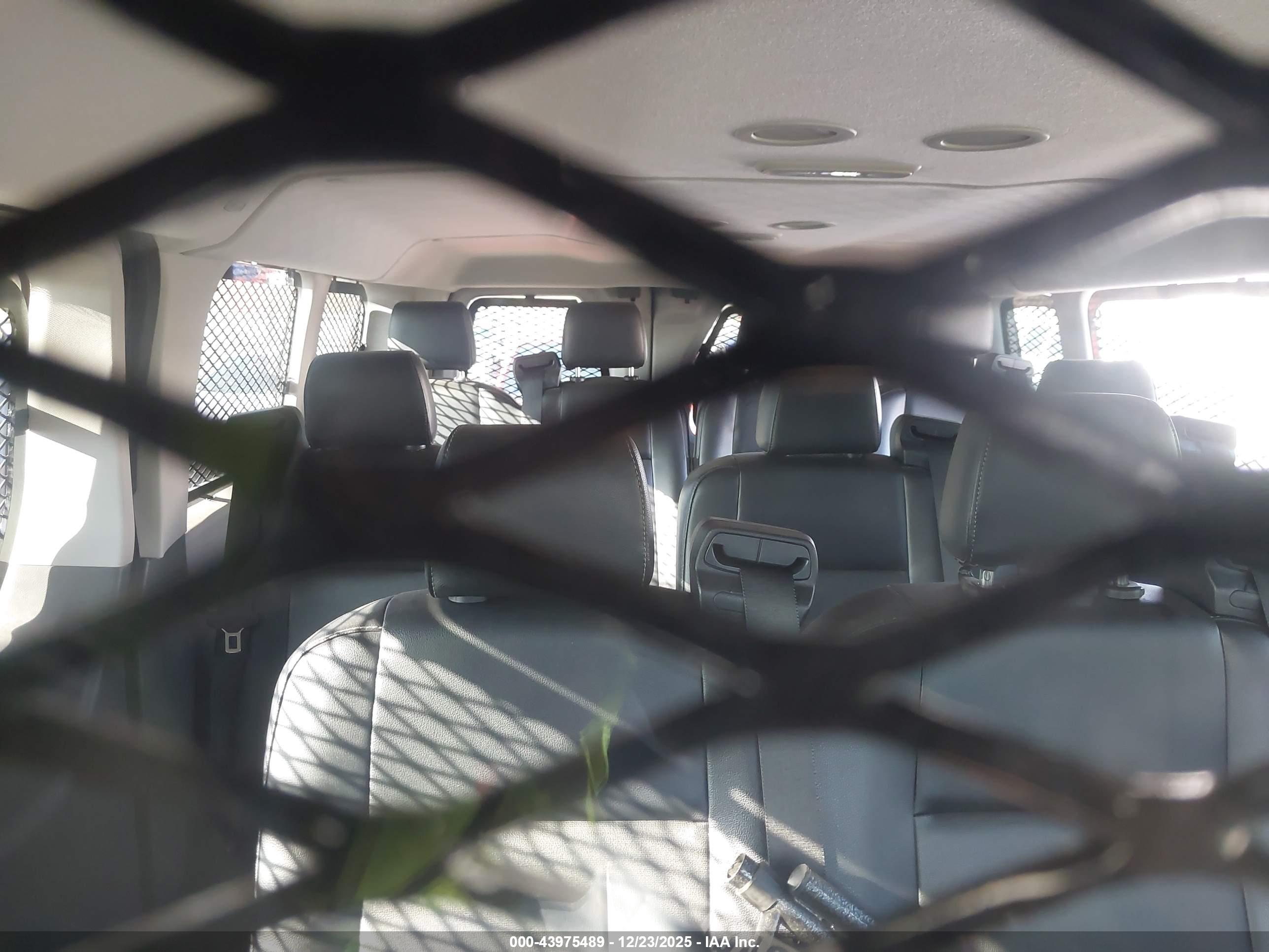 FORD TRANSIT image 8