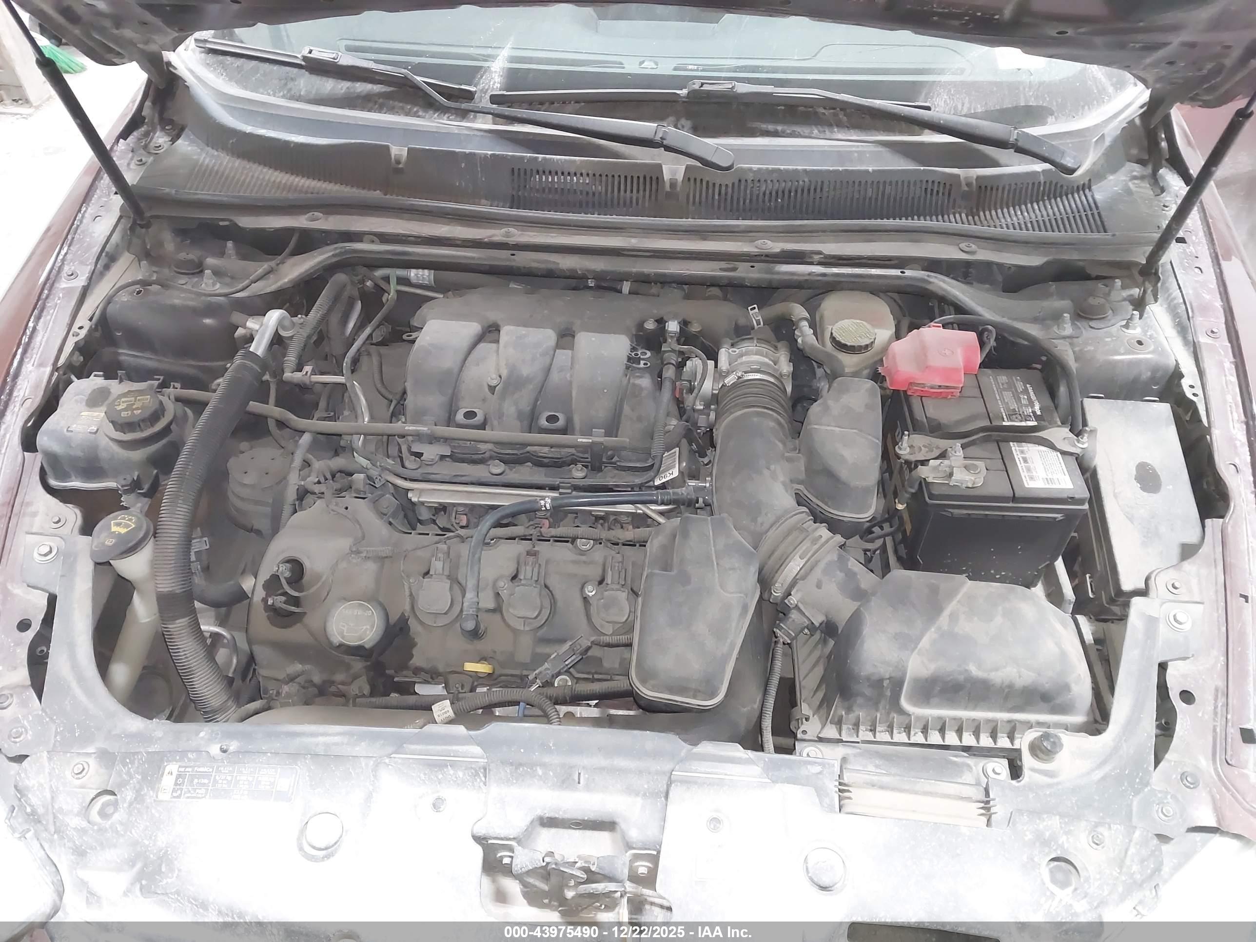 FORD TAURUS image 10