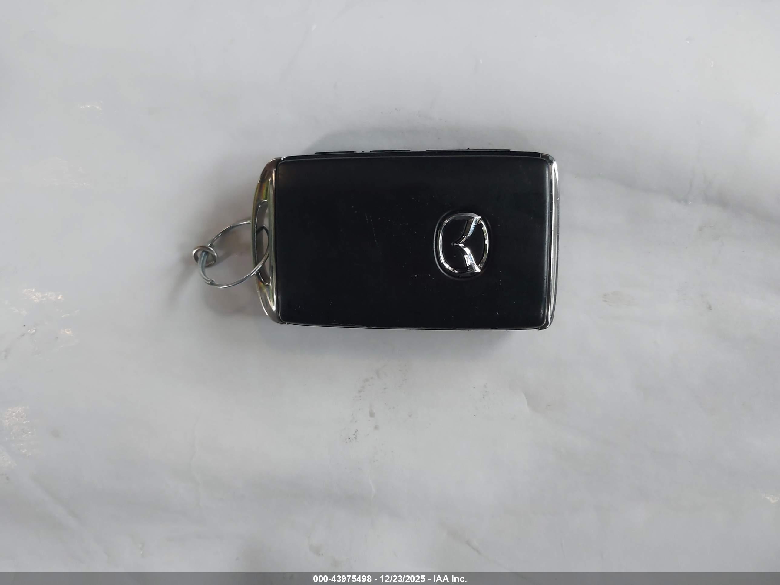 MAZDA MAZDA3 image 11