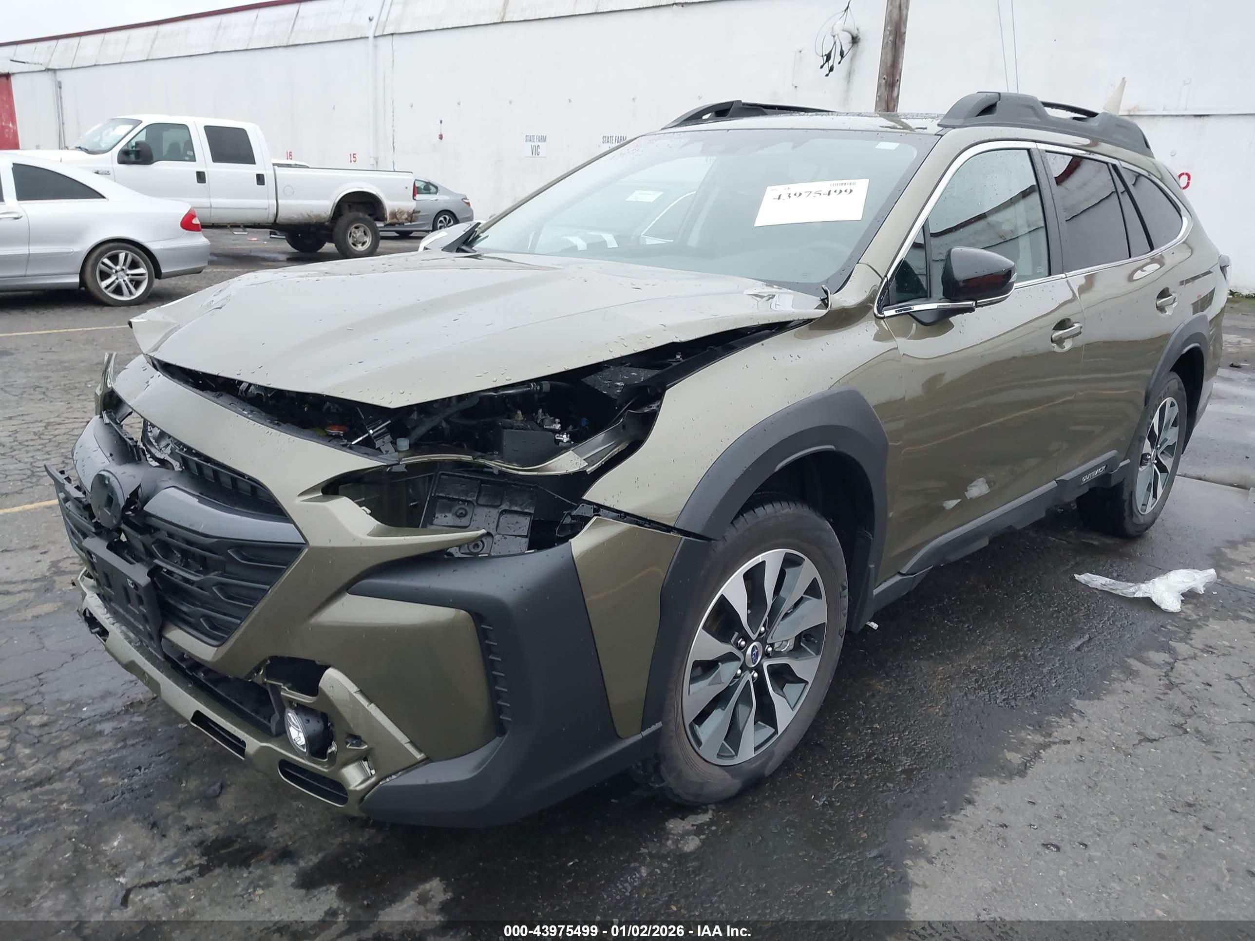 SUBARU OUTBACK image 2