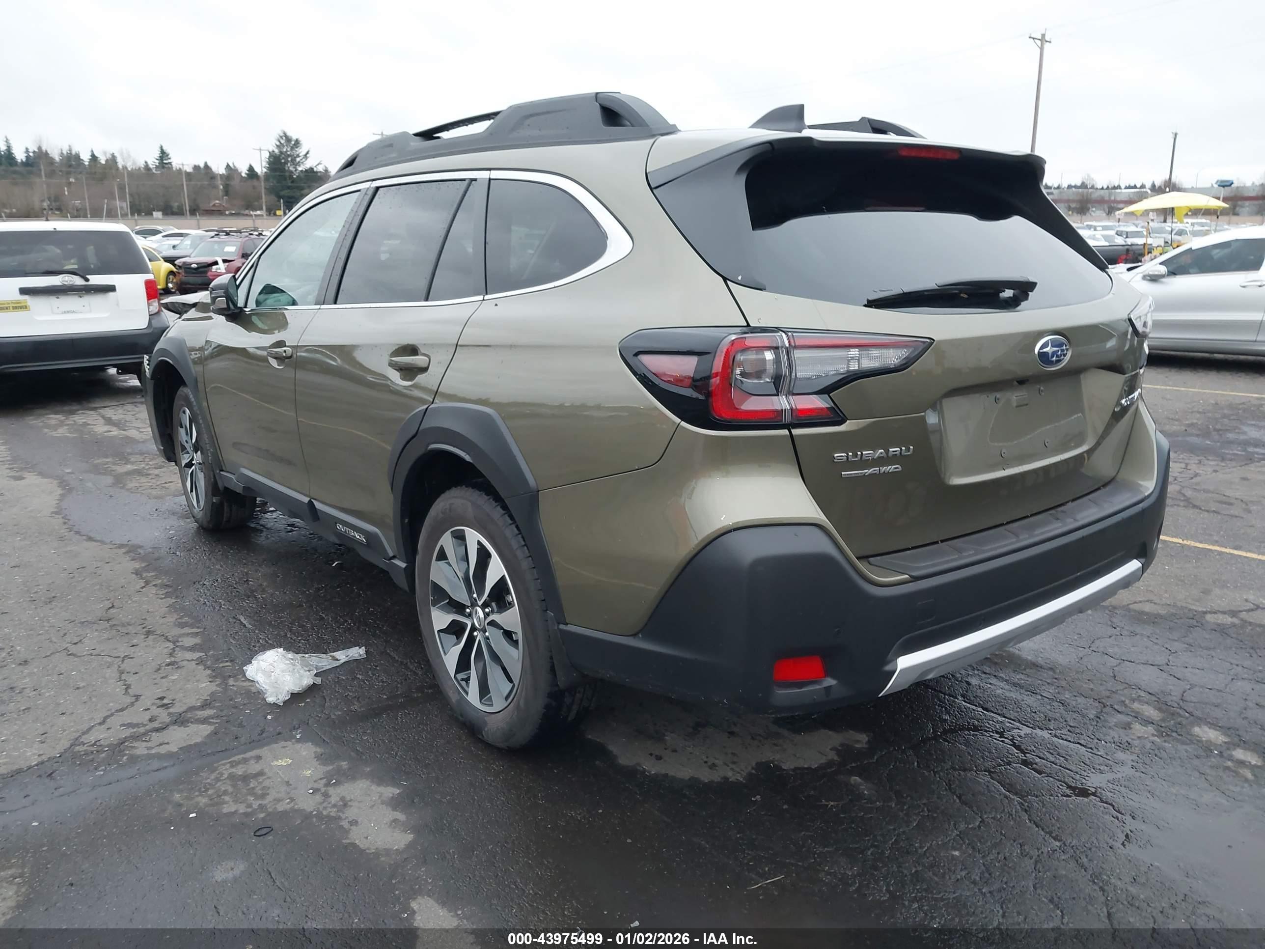 SUBARU OUTBACK image 3