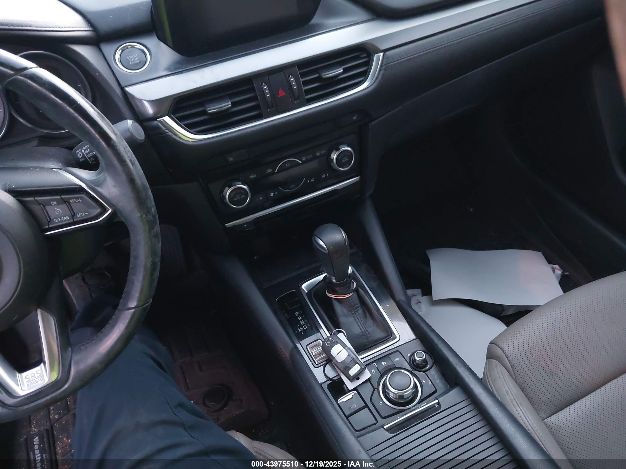 MAZDA MAZDA6 image 11
