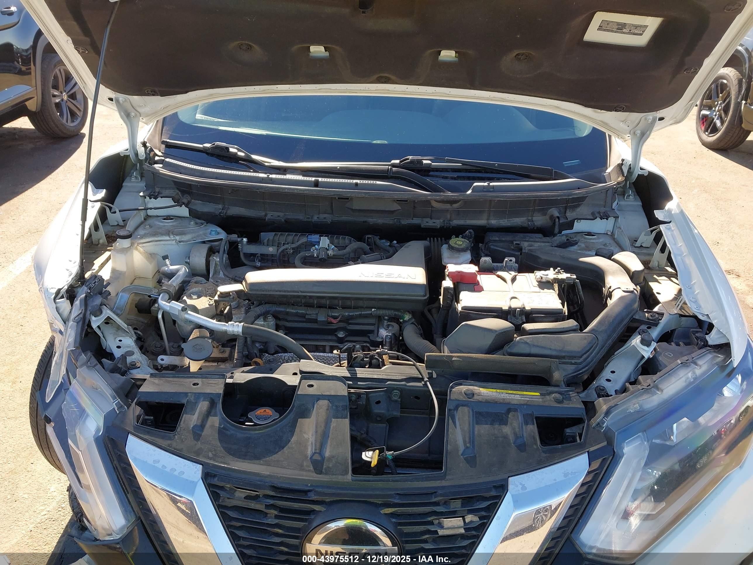 NISSAN ROGUE image 10