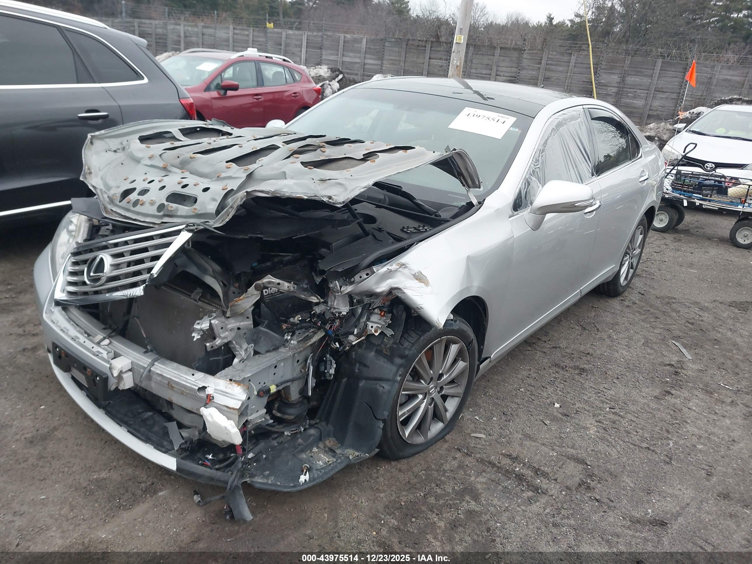 LEXUS ES image 2