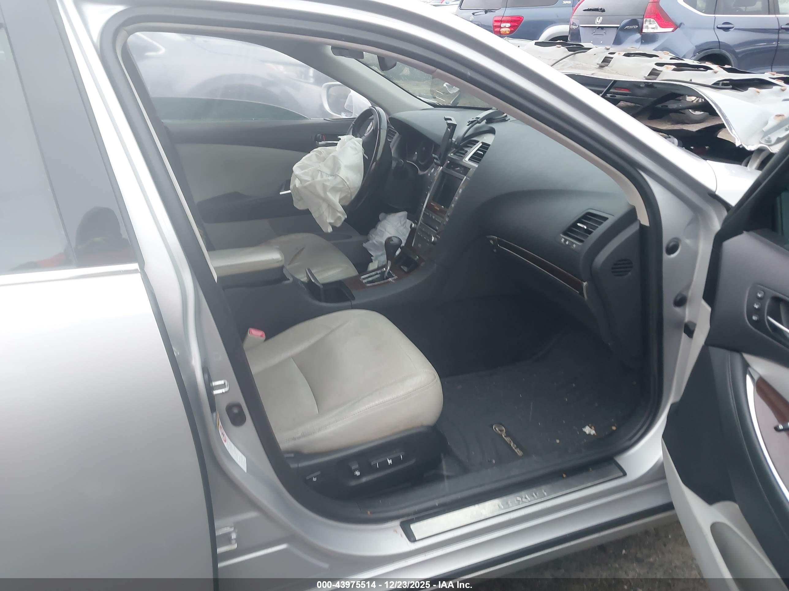 LEXUS ES image 5