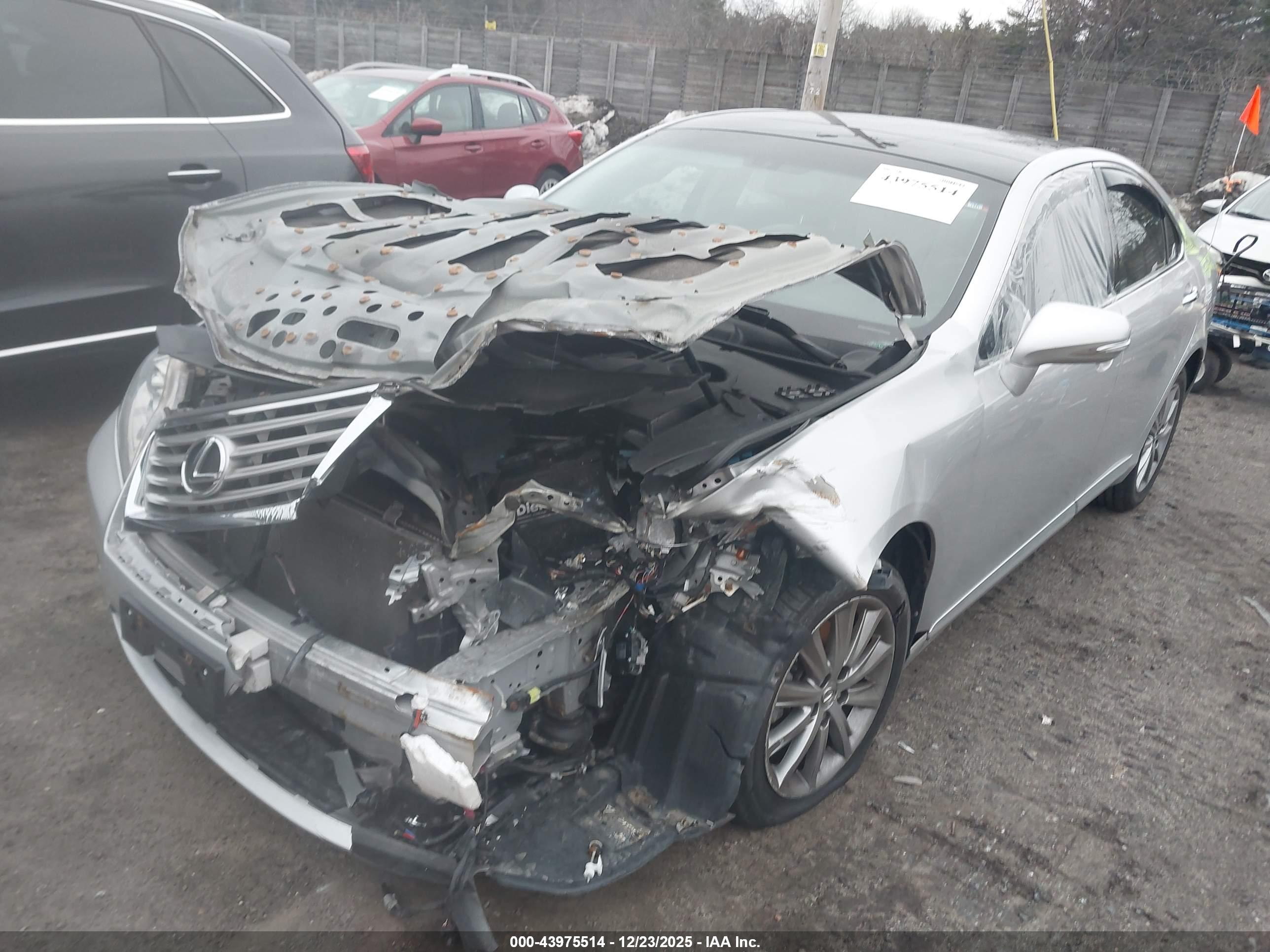 LEXUS ES image 6