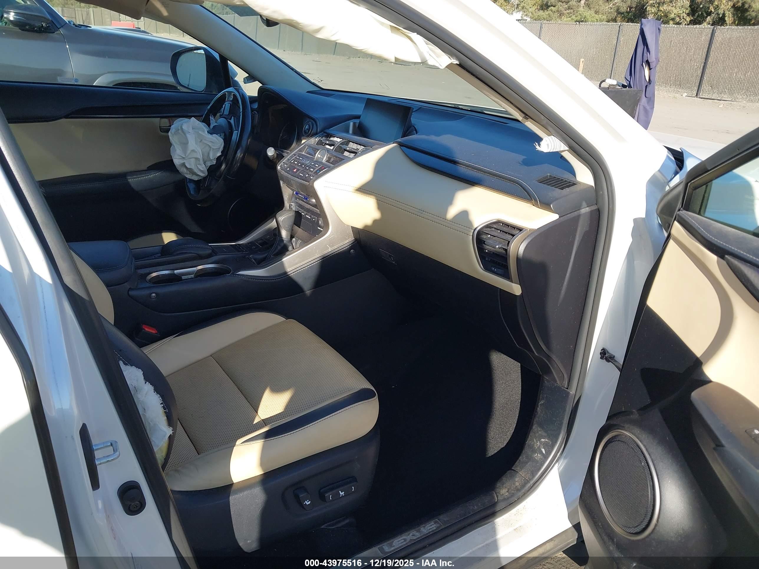 LEXUS NX image 5