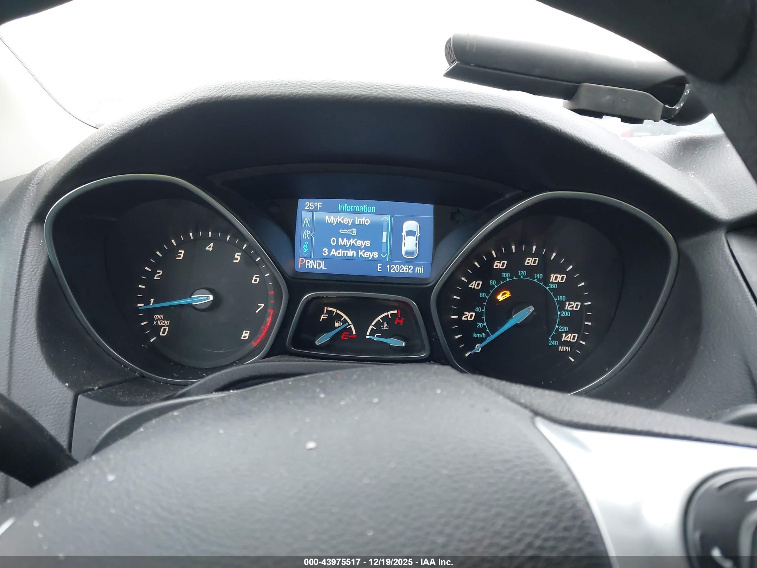 FORD FOCUS image 7