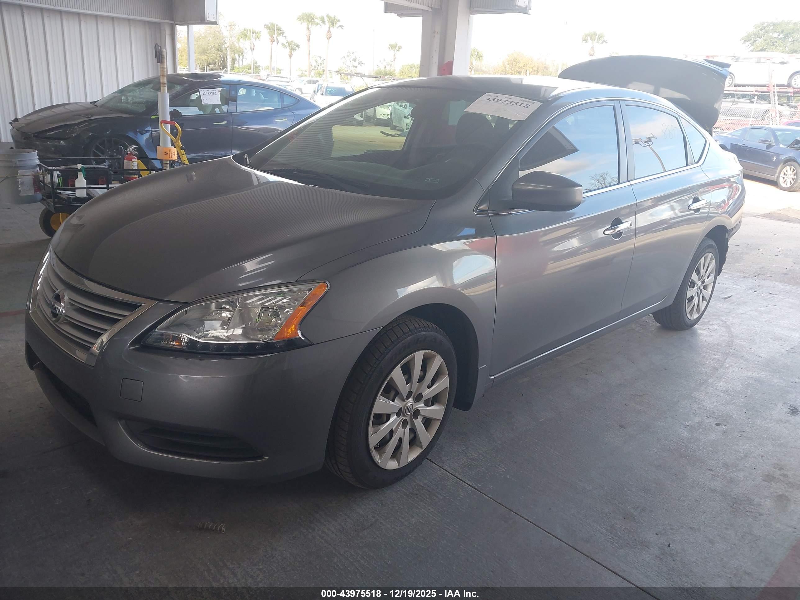 NISSAN SENTRA image 2