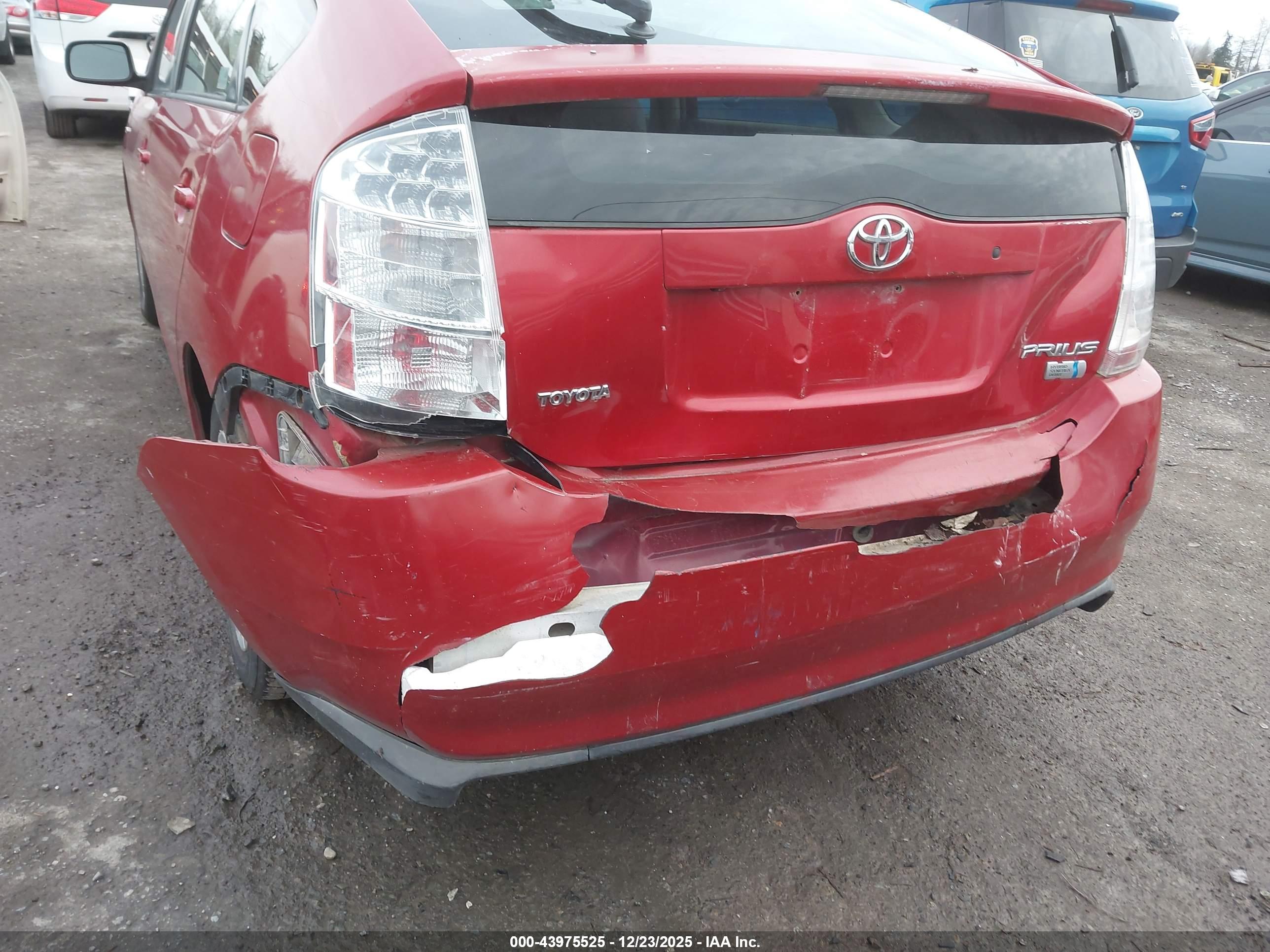 TOYOTA PRIUS image 6