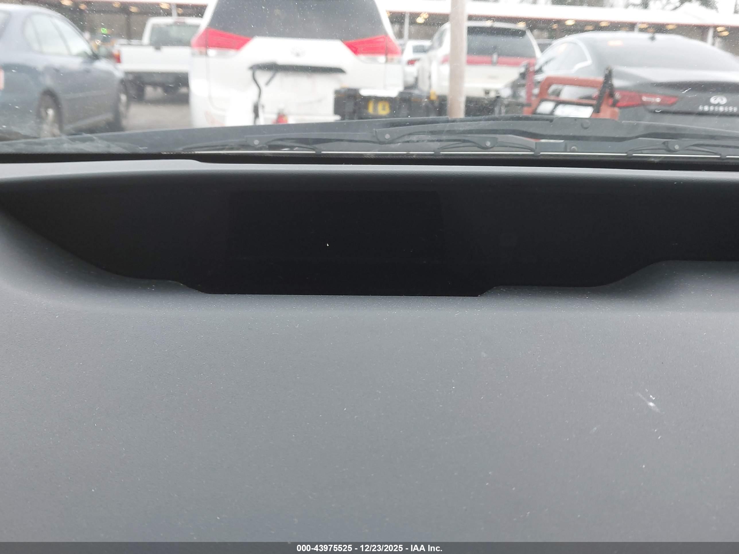 TOYOTA PRIUS image 7