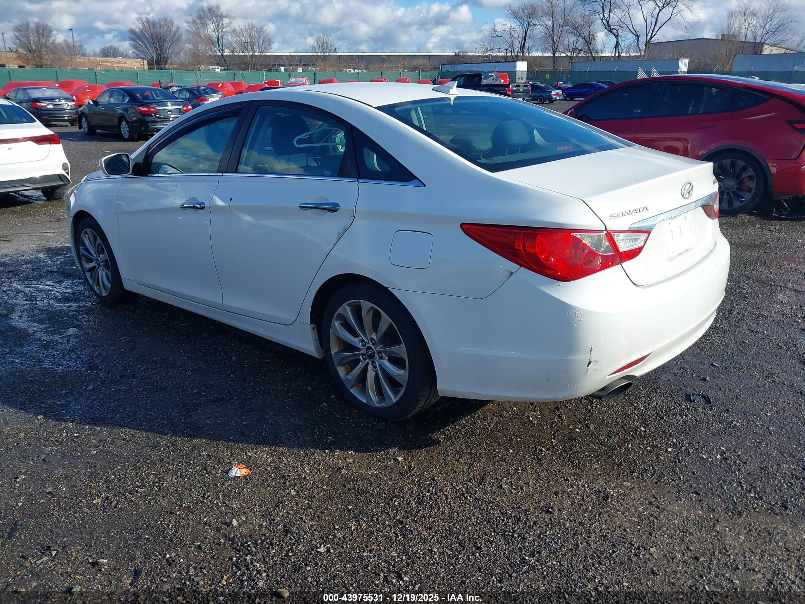 HYUNDAI SONATA image 3