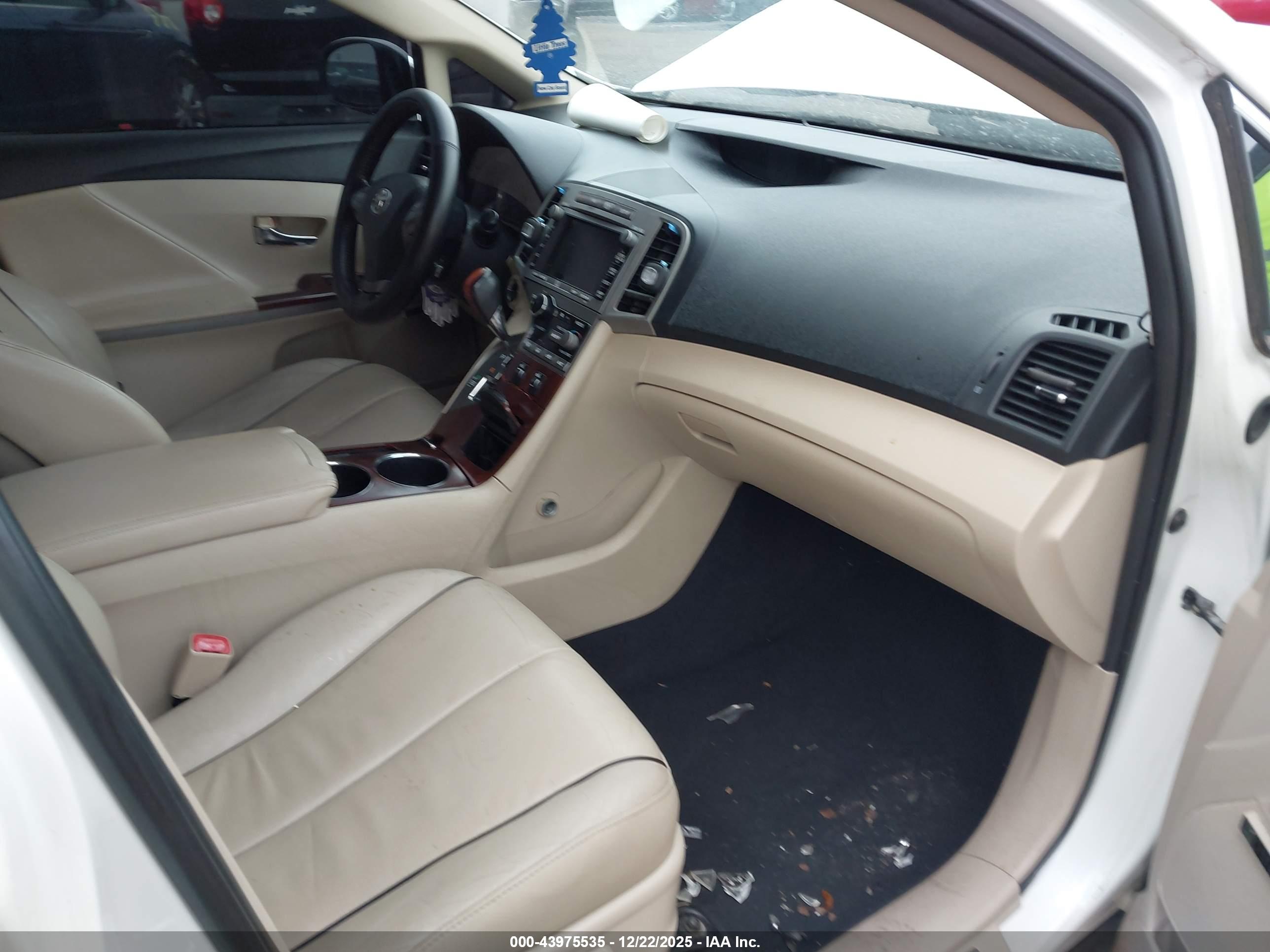 TOYOTA VENZA image 5