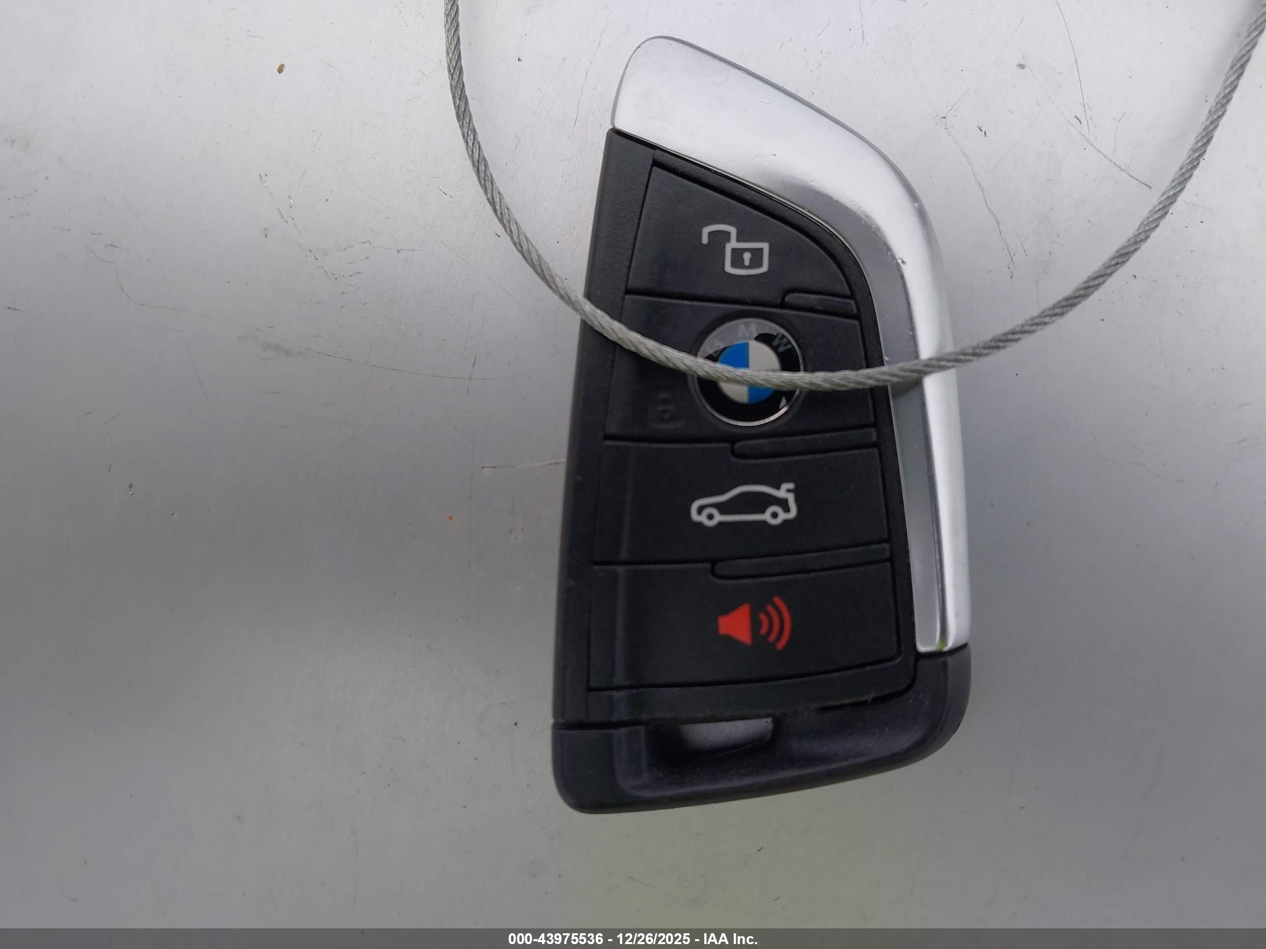 BMW 330I image 11