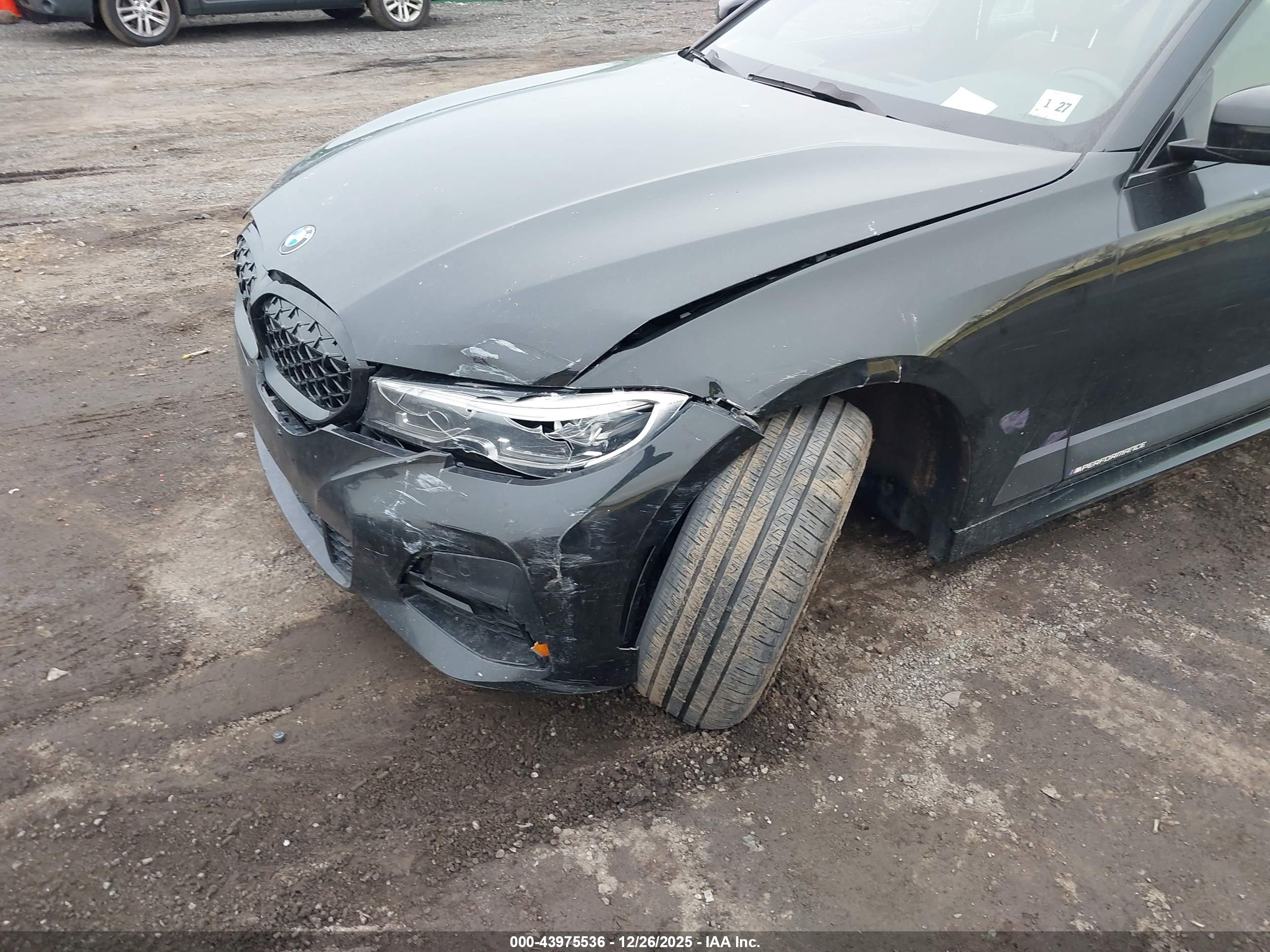 BMW 330I image 6