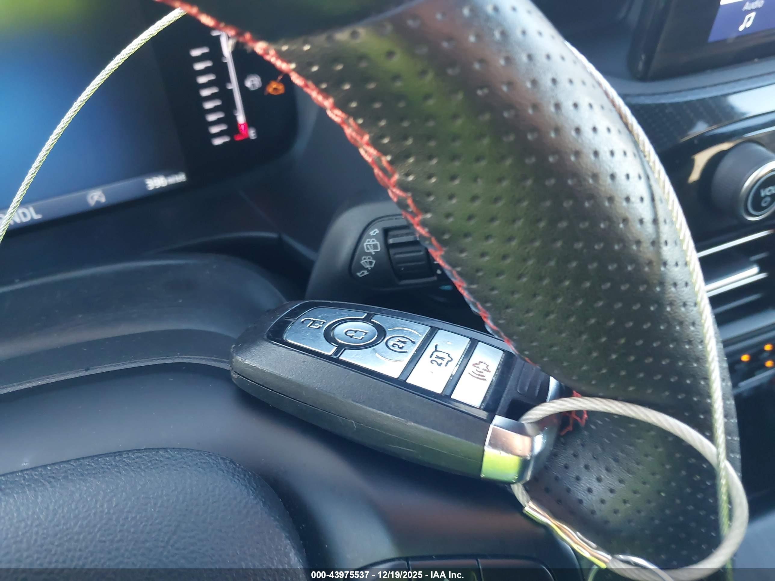 FORD ESCAPE image 11